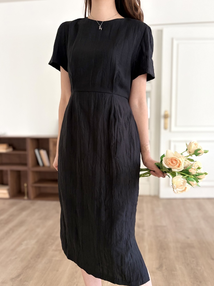 Lune Textured Dress (Black)