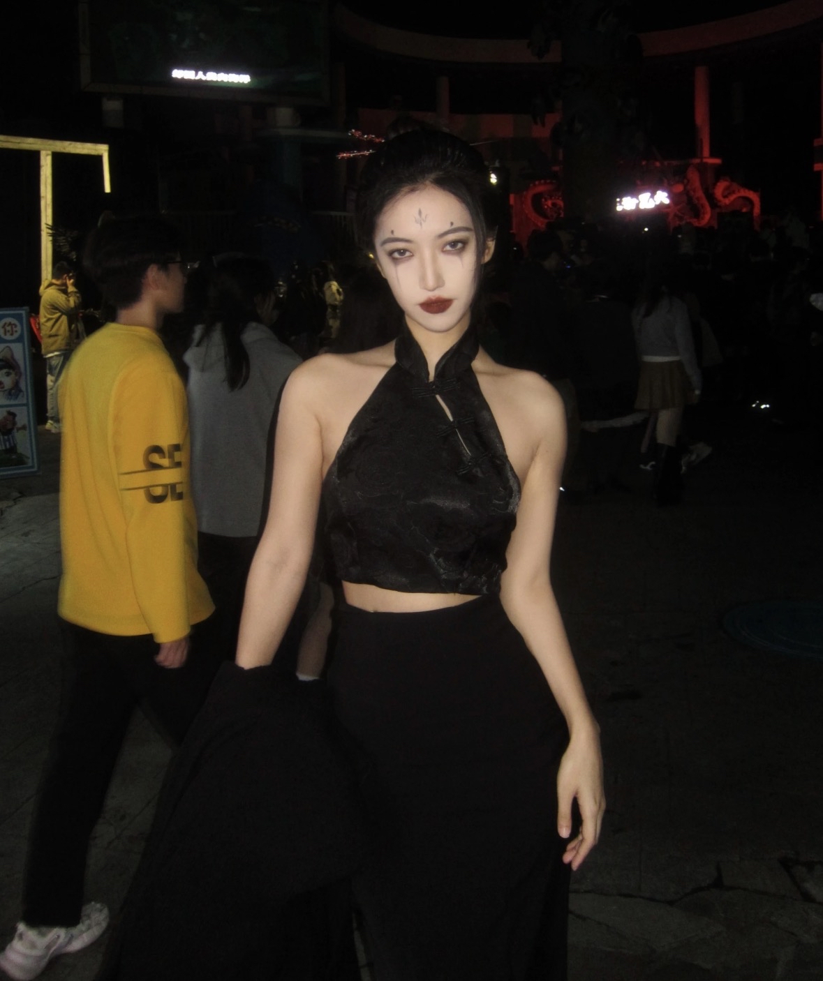 TP524提花挂脖短款上衣