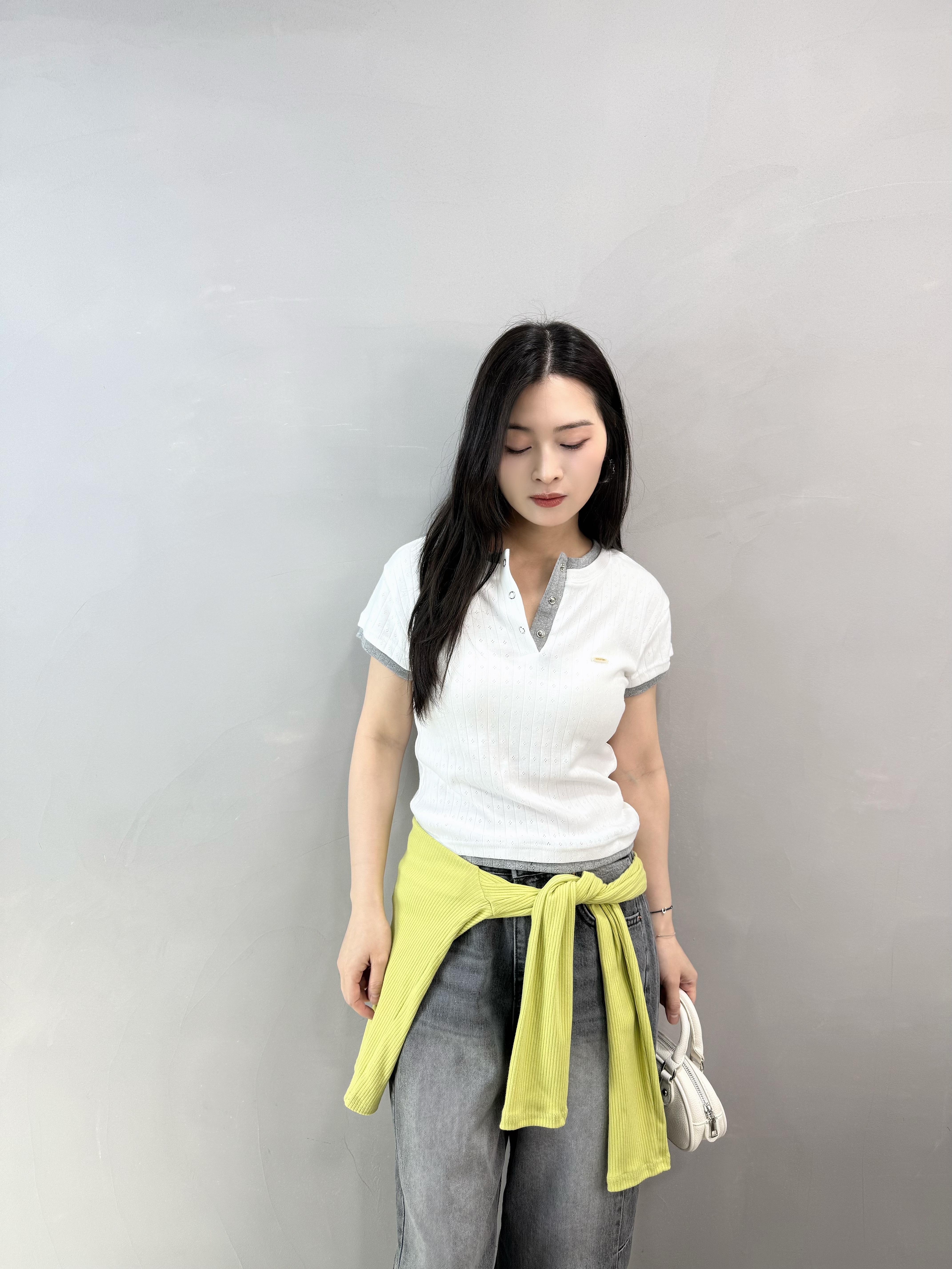 K86 車章拼色邊通花Tee