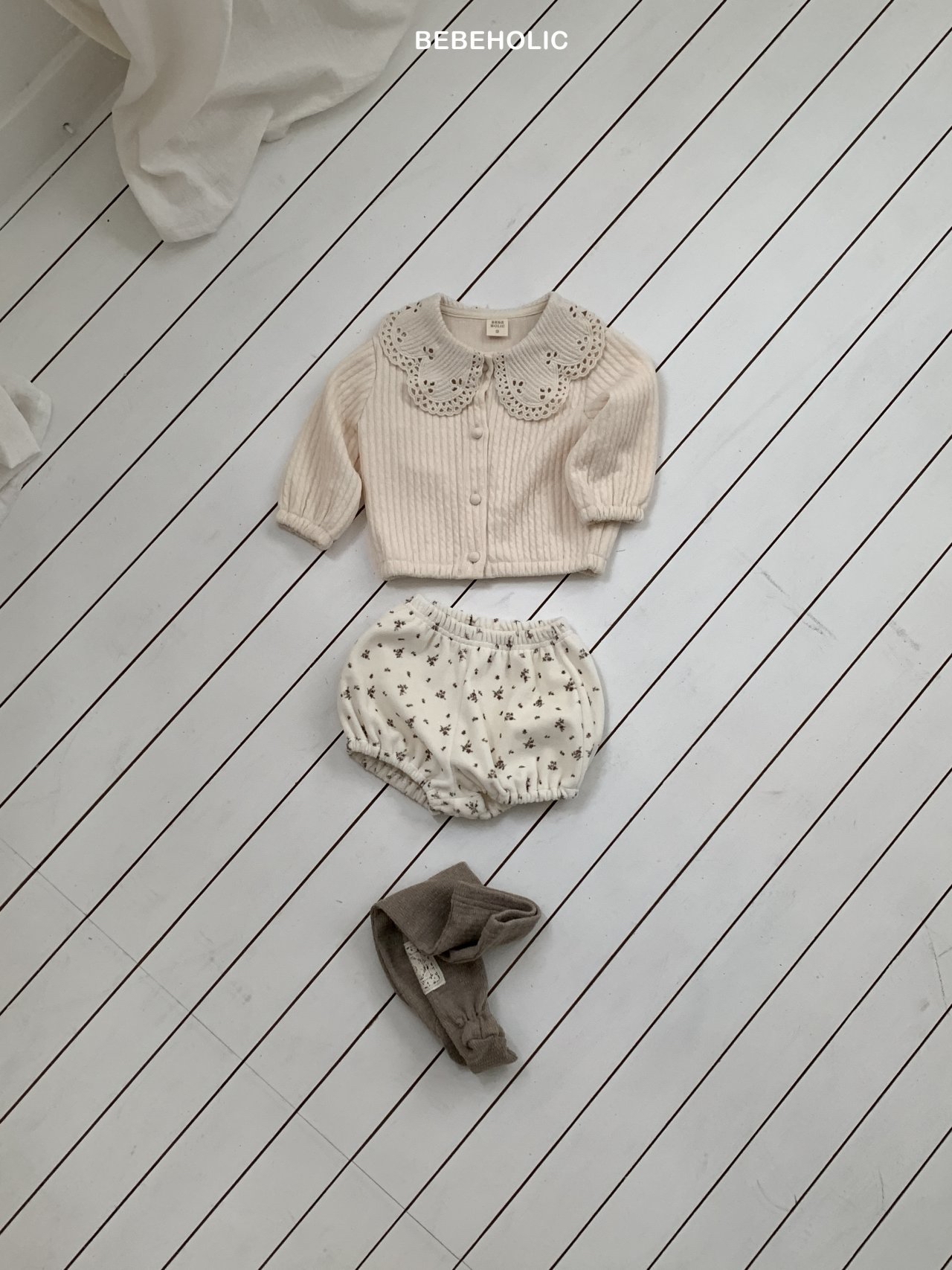 🌸預訂 韓國直送🌸🇰🇷BEBEHOLIC三色蕾絲口袋碎花燈籠褲