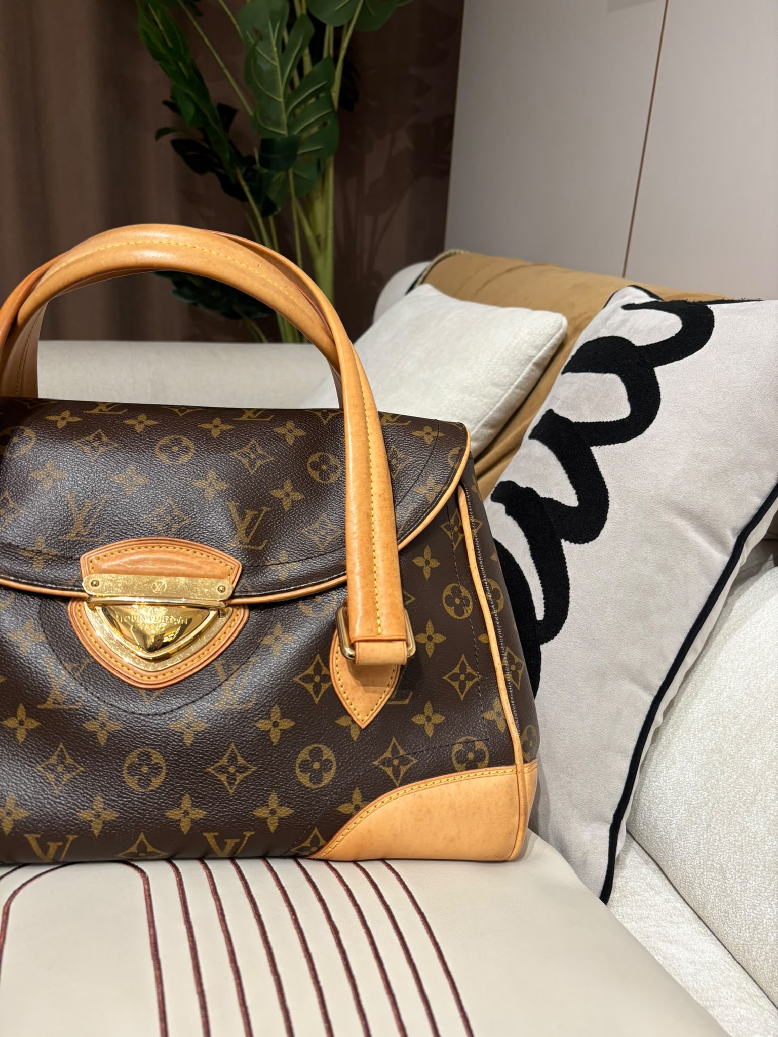 LV Beverly GM Monogram Shoulder Bag 100%Authentic, 95%new ✅Dust bag