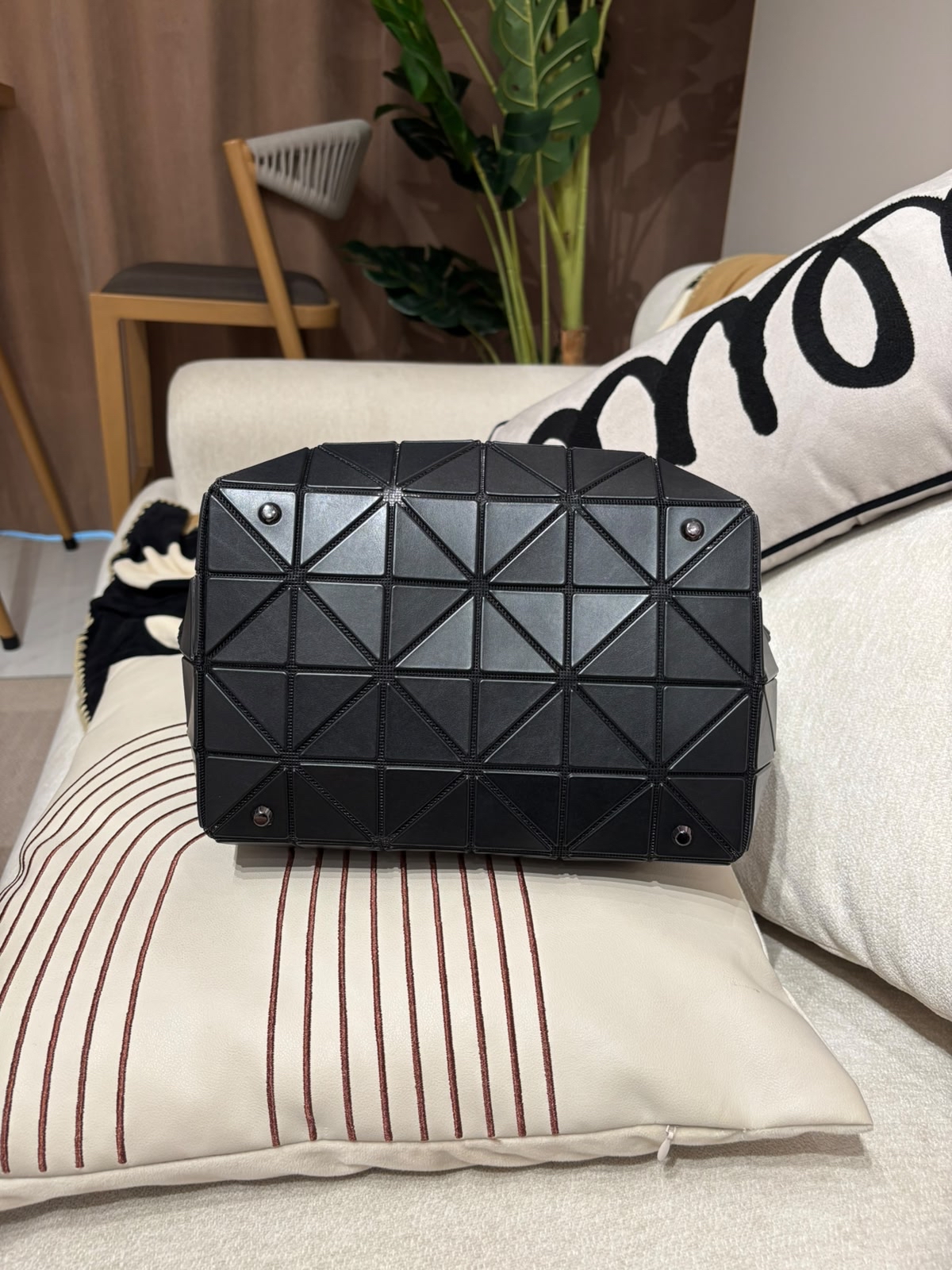 Issey Miyake Bao Bao Boston Bag 100%Authentic, 98%New ✅Dust bag