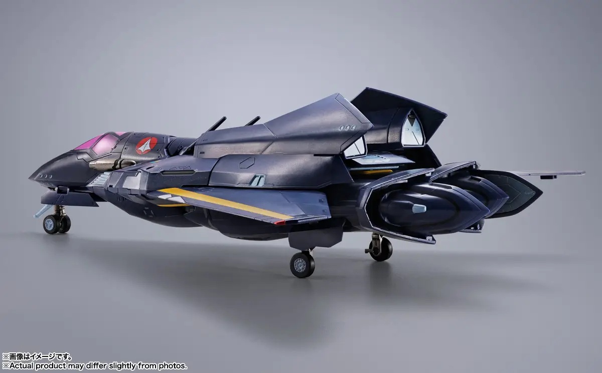 DX Chogokin VF-17S Nightmare Stealth Valkyrie (Gamlin Kizaki's)