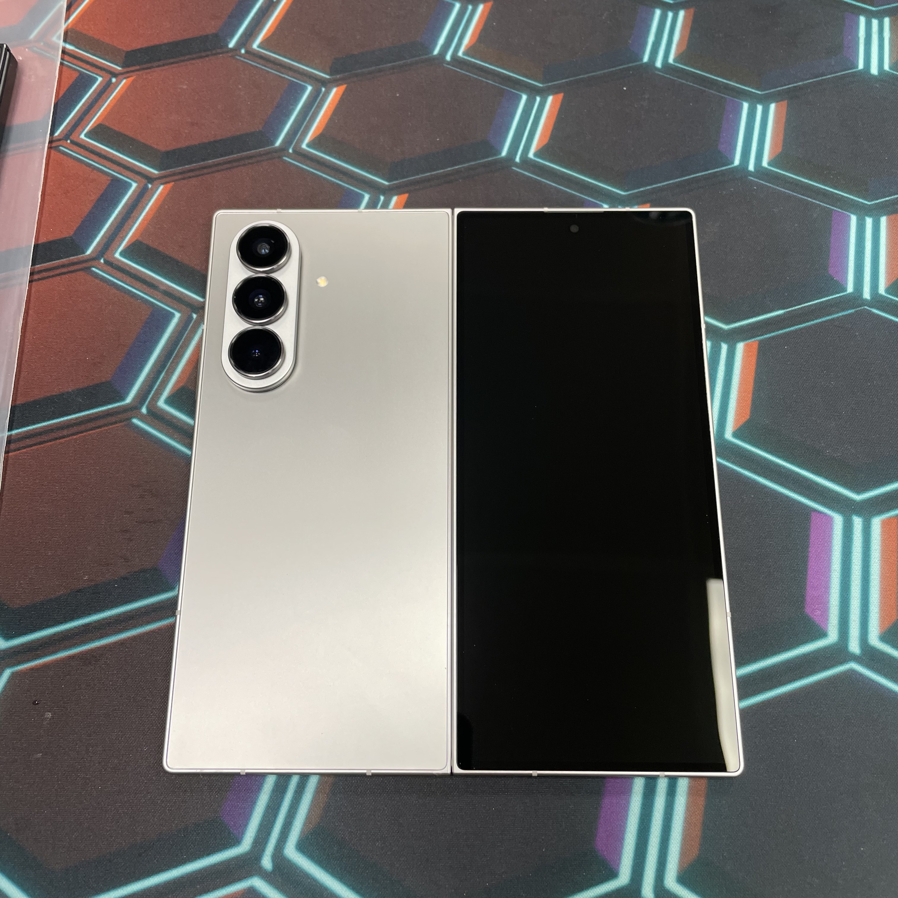 *7427 Galaxy Z Fold 7 勁靚機 12+512GB 灰色 gray