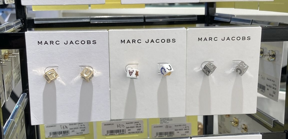 😎😎就係與別不同嘅Marc Jacobs 骰仔型金銀色閃令令彩色色🤩耳環現貨🇺🇸✈️🇨🇦