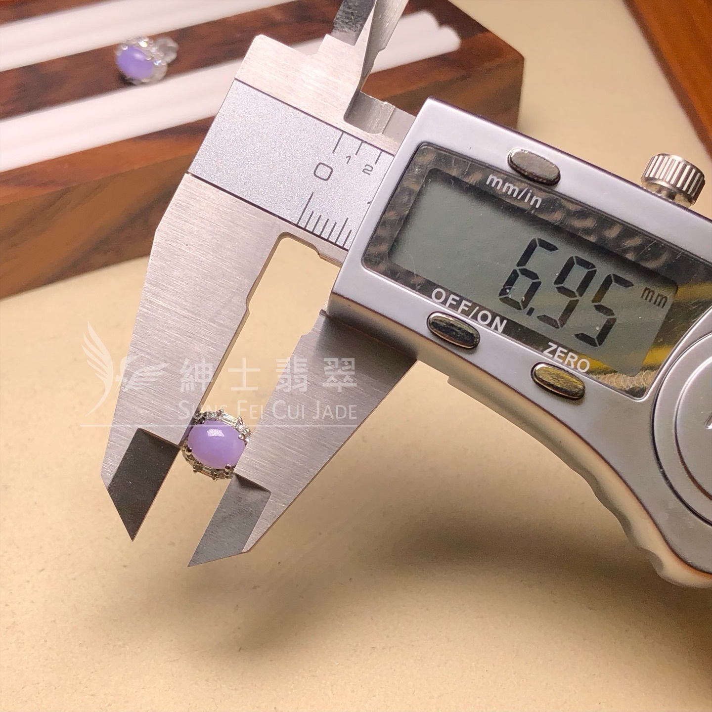 紫羅蘭蛋面鑲鑽耳環