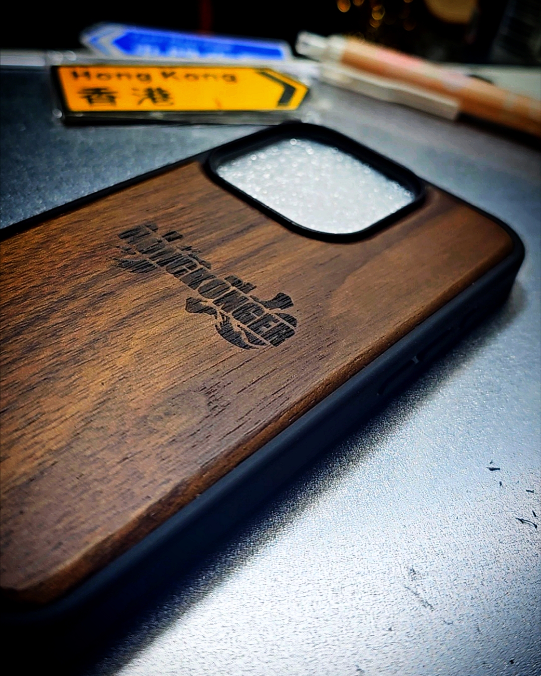 HONGKONGER 黑胡桃木手機殼 (Walnut Wood Case) - 支援 MagSafe | 防摔保護