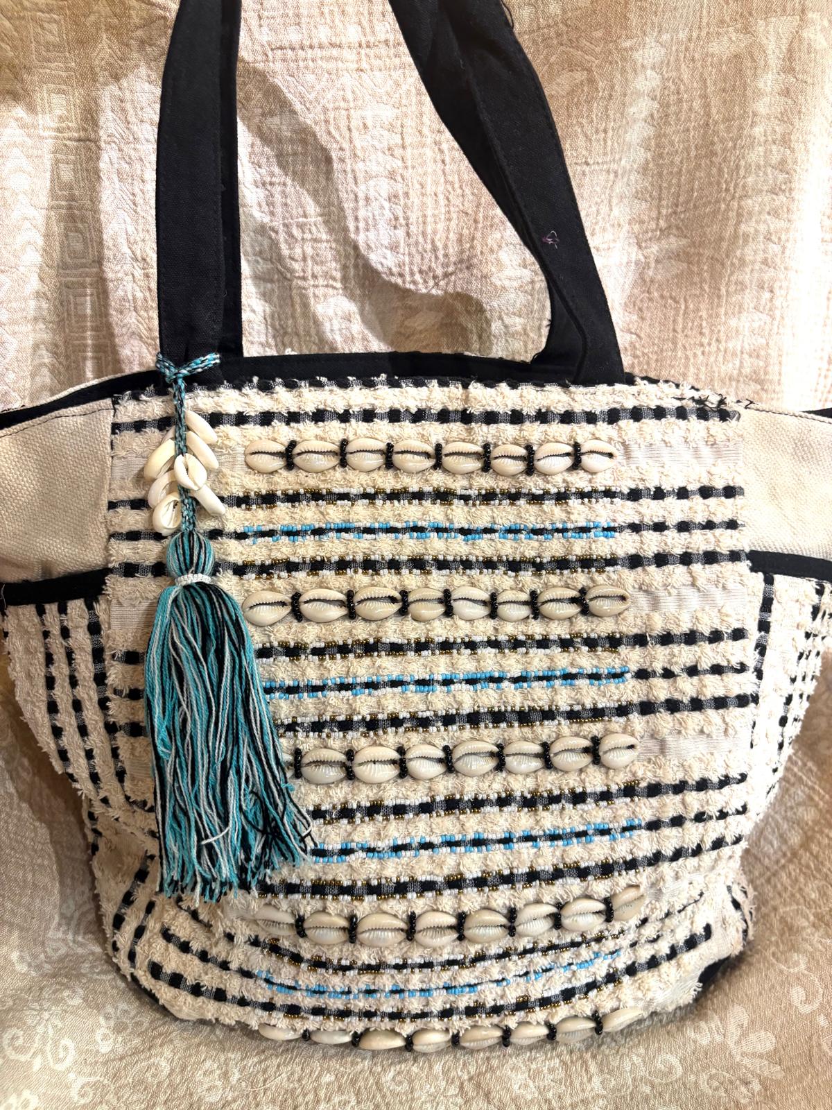 印度製造 - 黑白色貝殼全刺繡袋