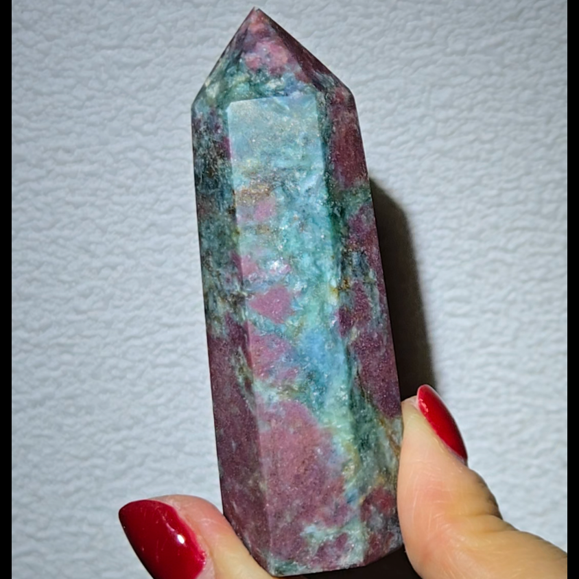 Ruby in kyanite tower with strong UV - RBY155