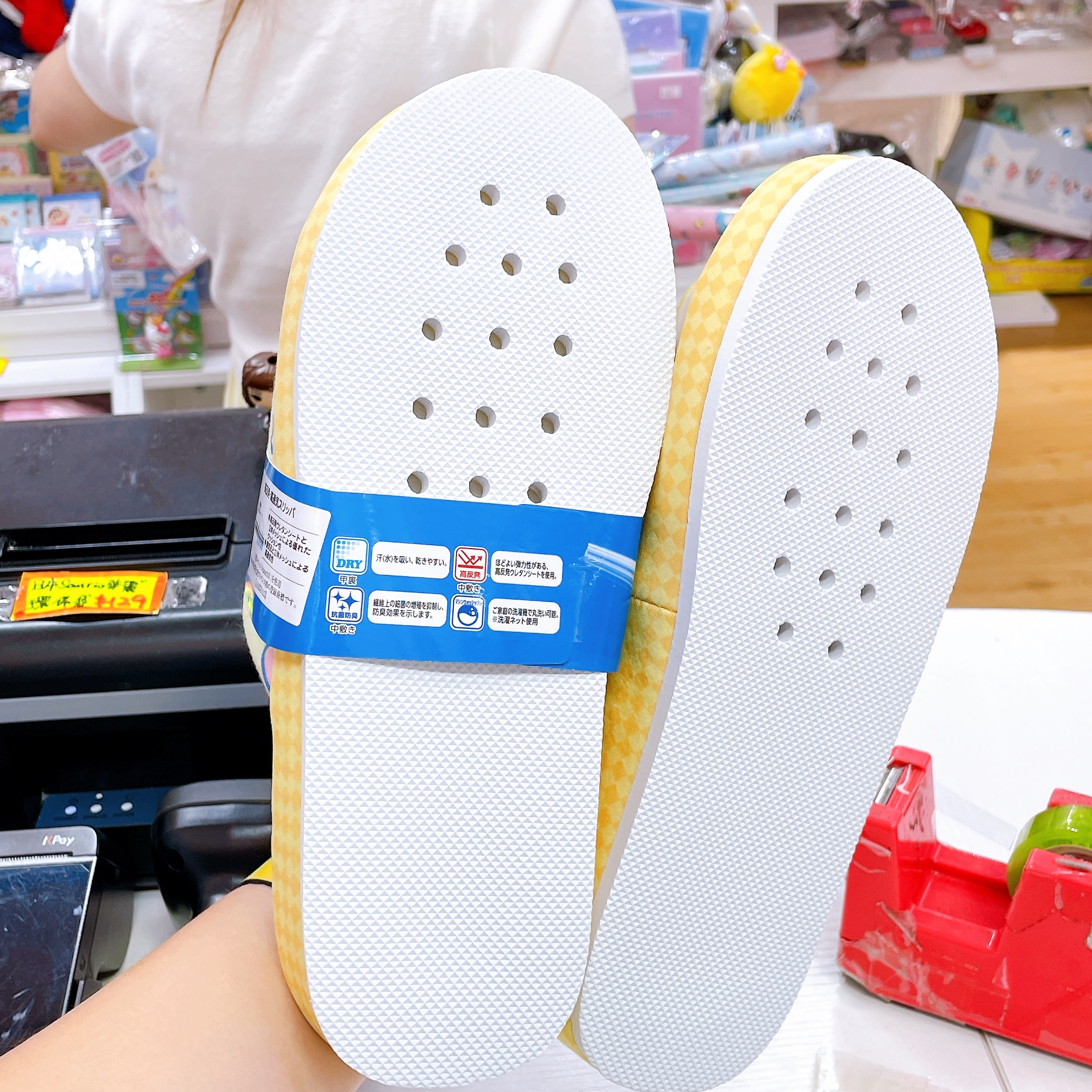 日本直送Sanrio水怪超透氣家居拖鞋23至25 cm