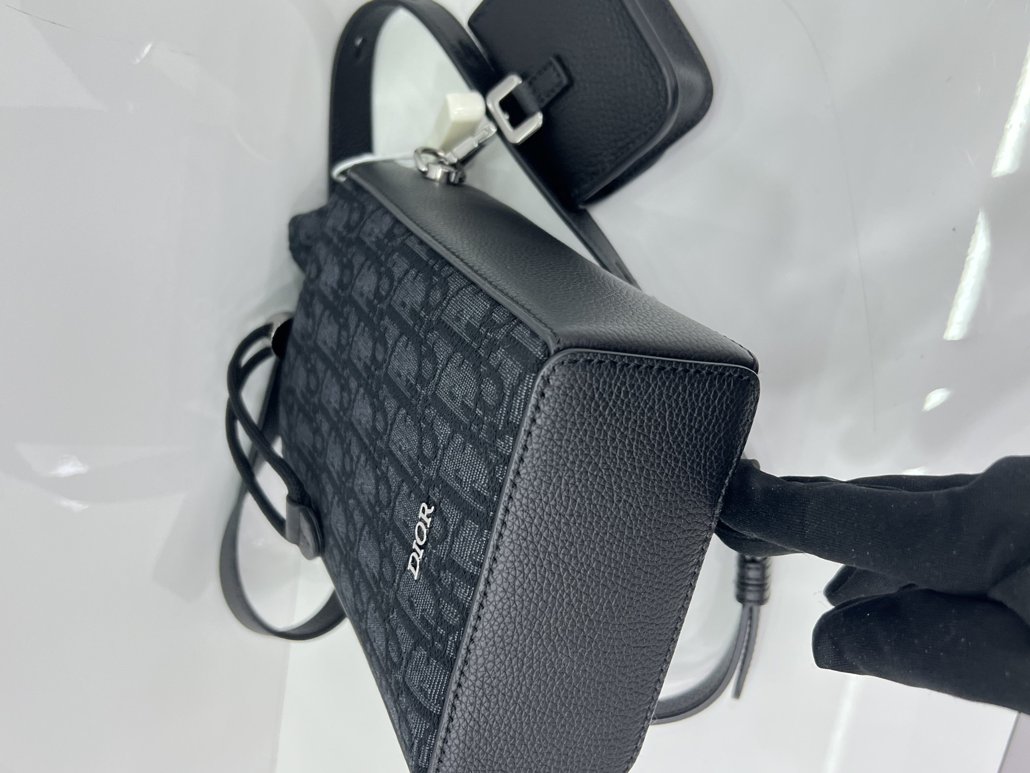 直播貨品 |  [1個-$100 2個-$300］EE16