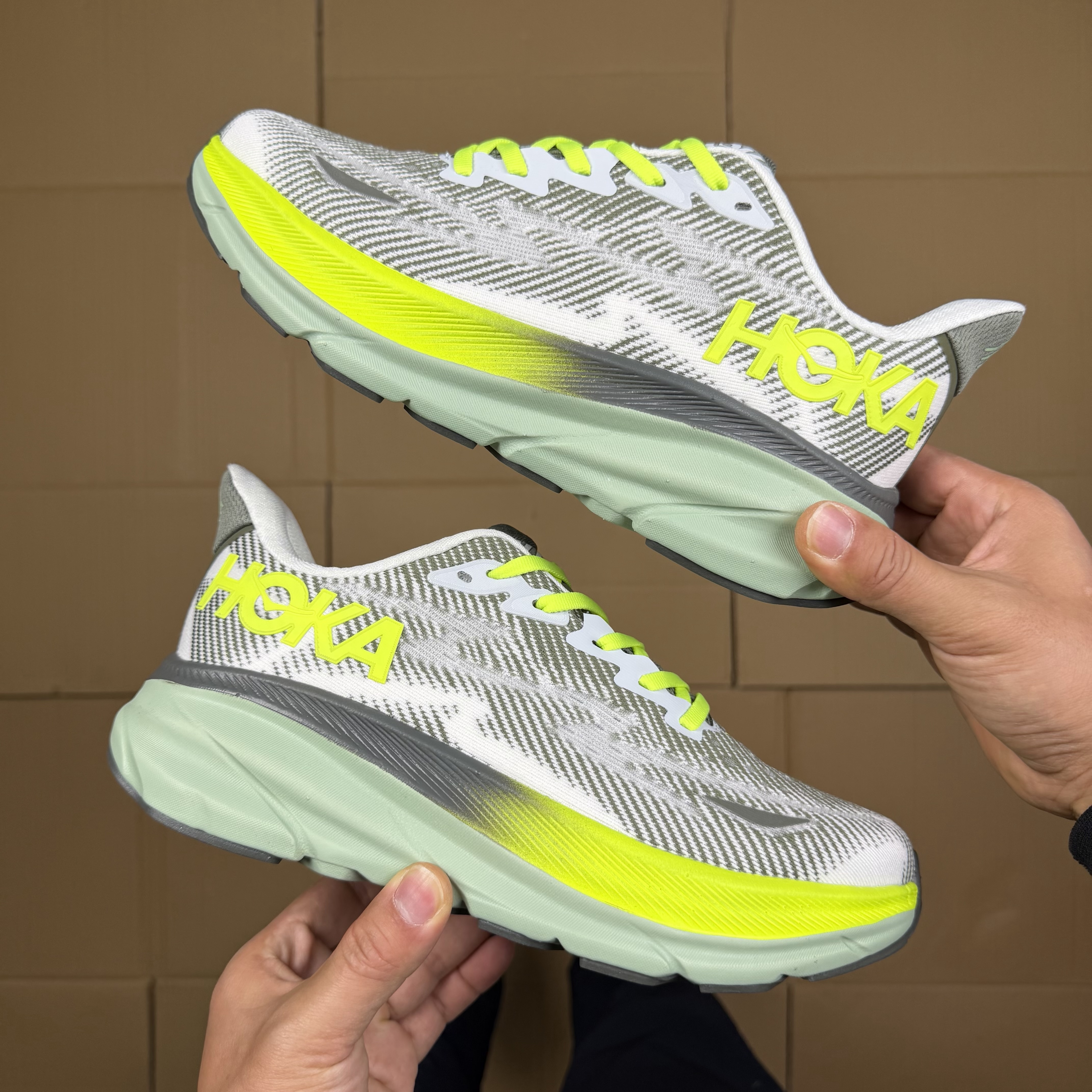 Hoka Clifton 9