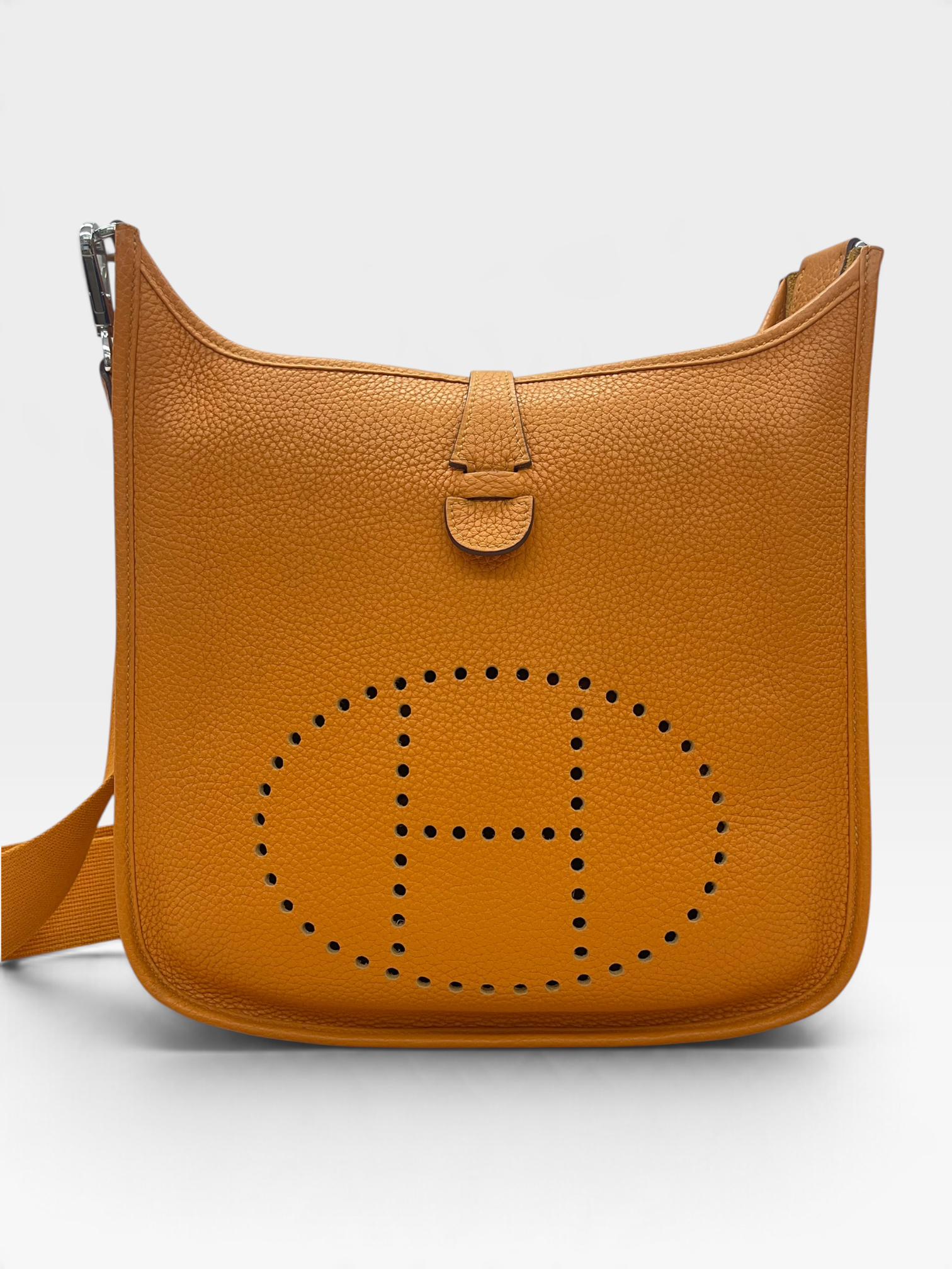 Pre-Owned HERMES Evelyne Bag / Stamp C 29cm / Product Code: 101002