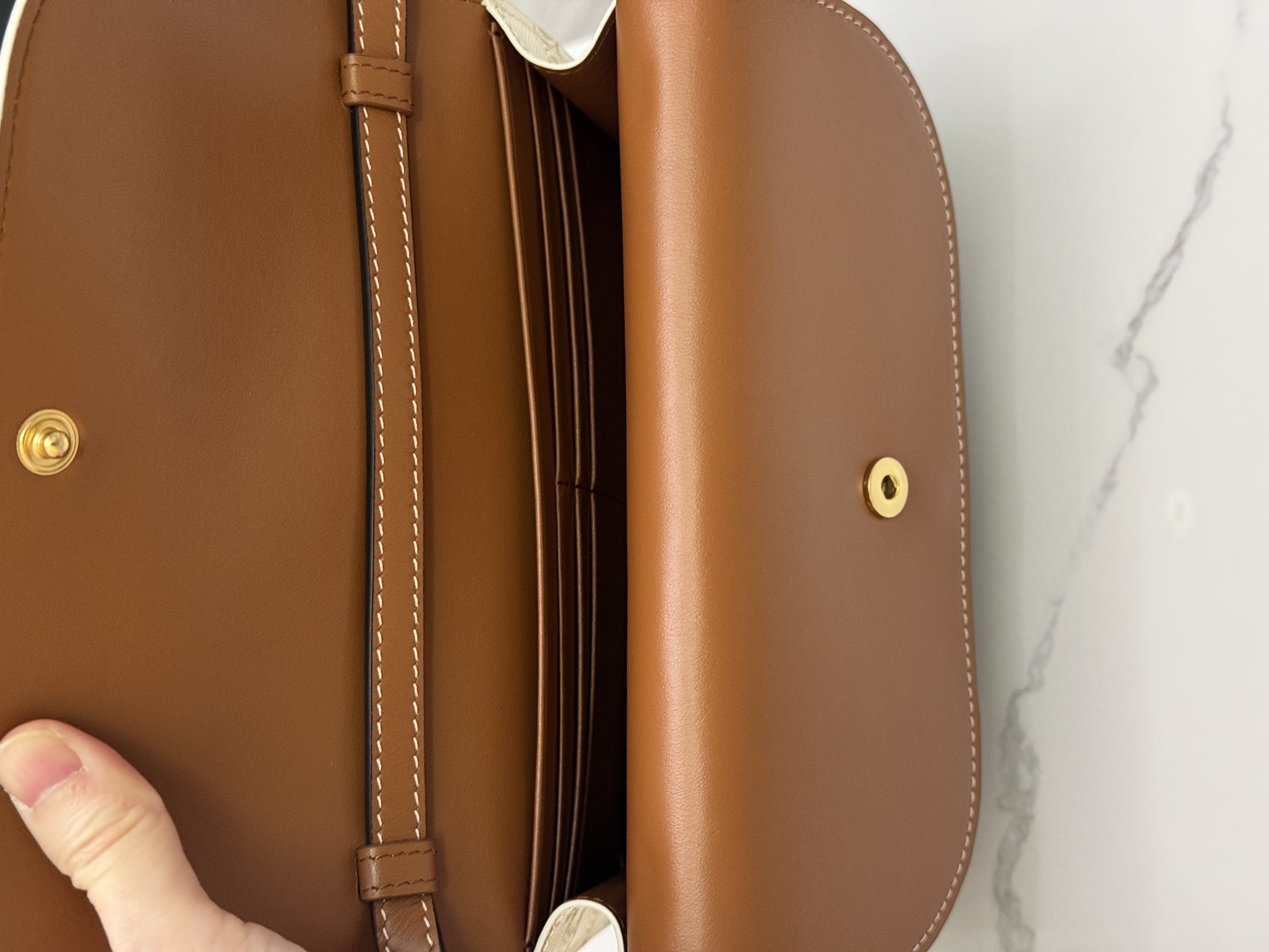 95%New Celine Triomphe in Canvas WOC 風琴款