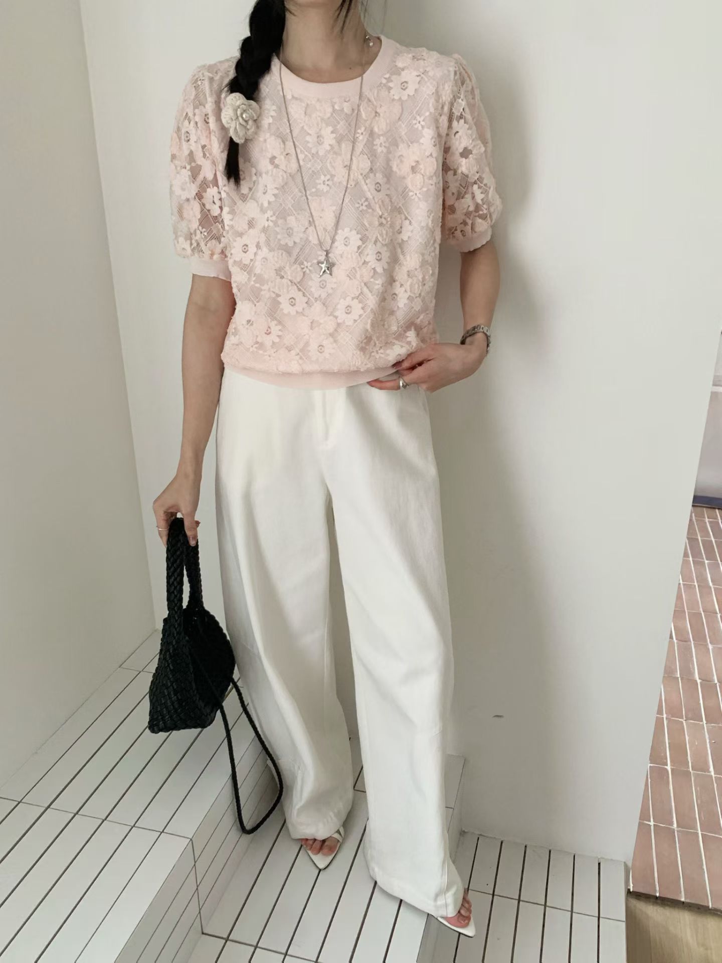 🌟高質立體花朵蕾絲上衣 (胸40~44寸 長22寸)