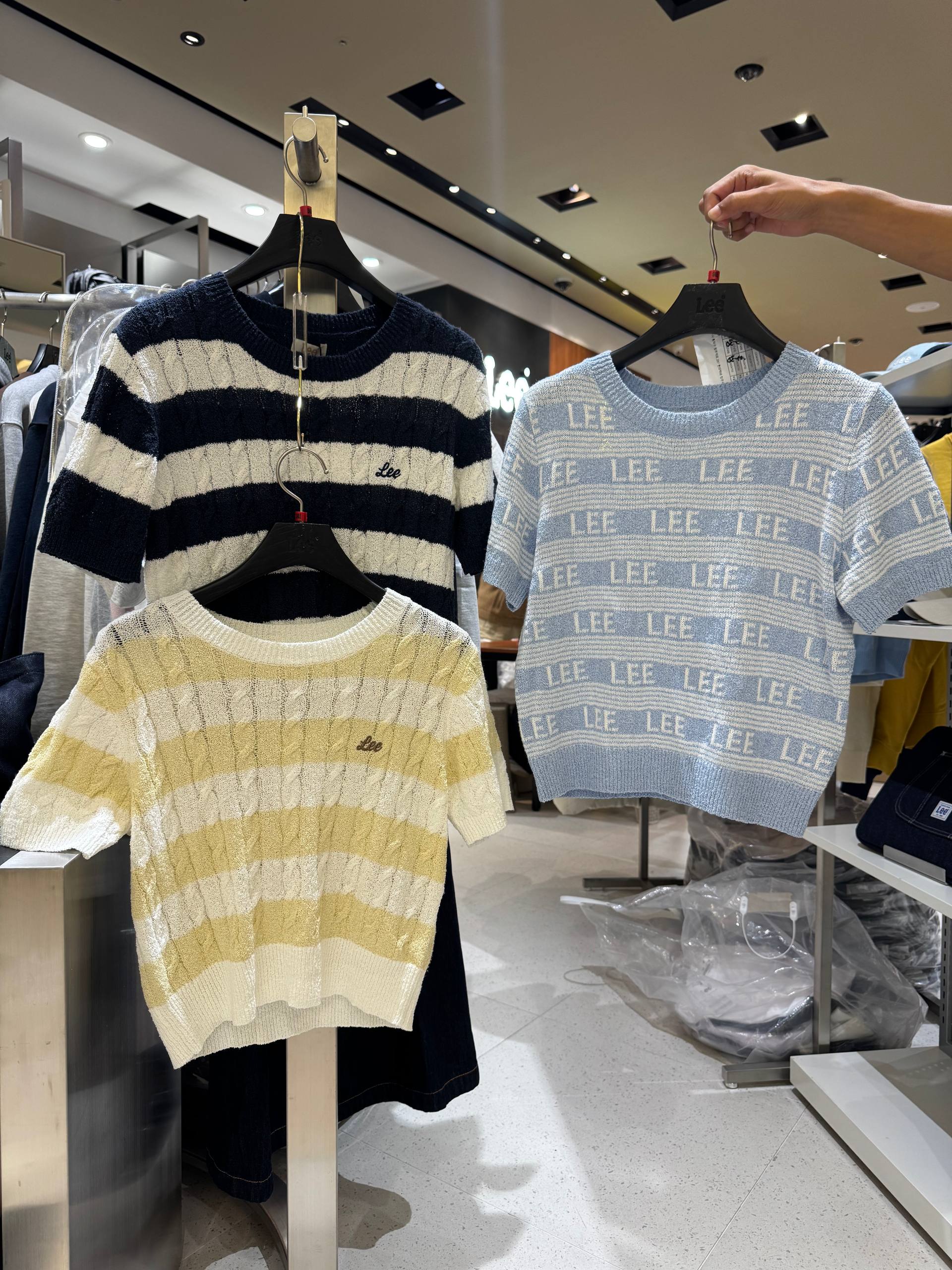 🇰🇷Lee 针织上衣✨