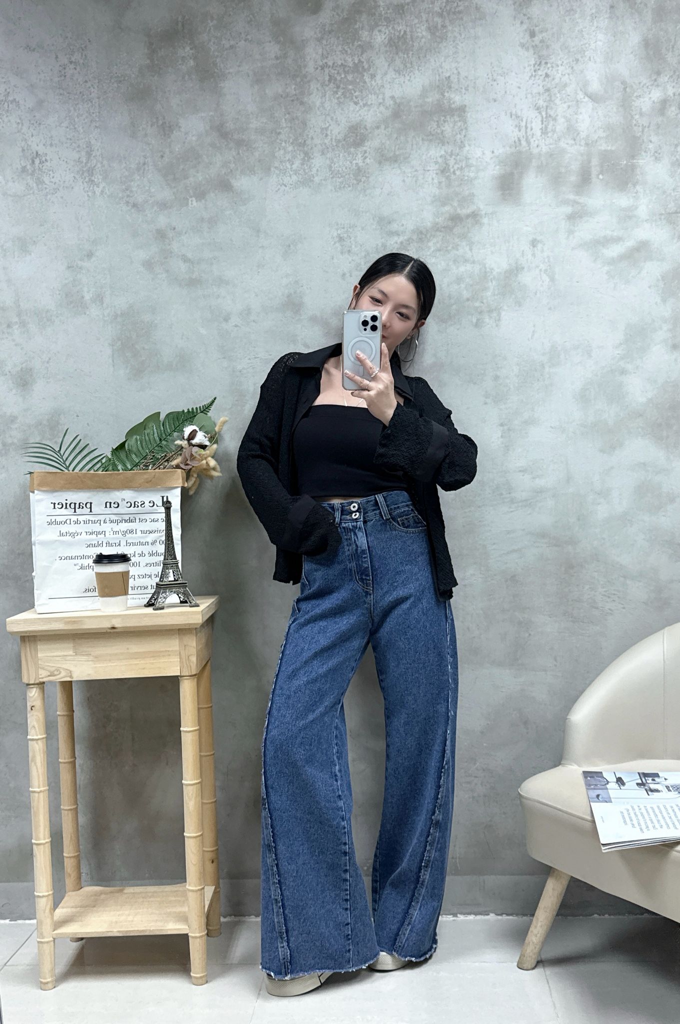 C05 交叉領網紋恤衫