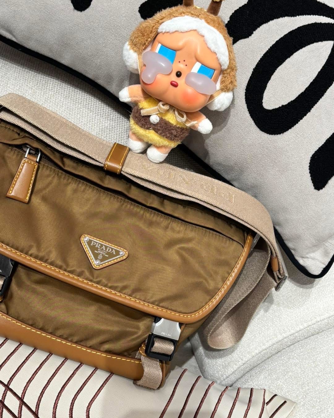 Prada 2VD066 Nylon crossbody bag 100%Authentic, 98%New✅Card✅Dust bag