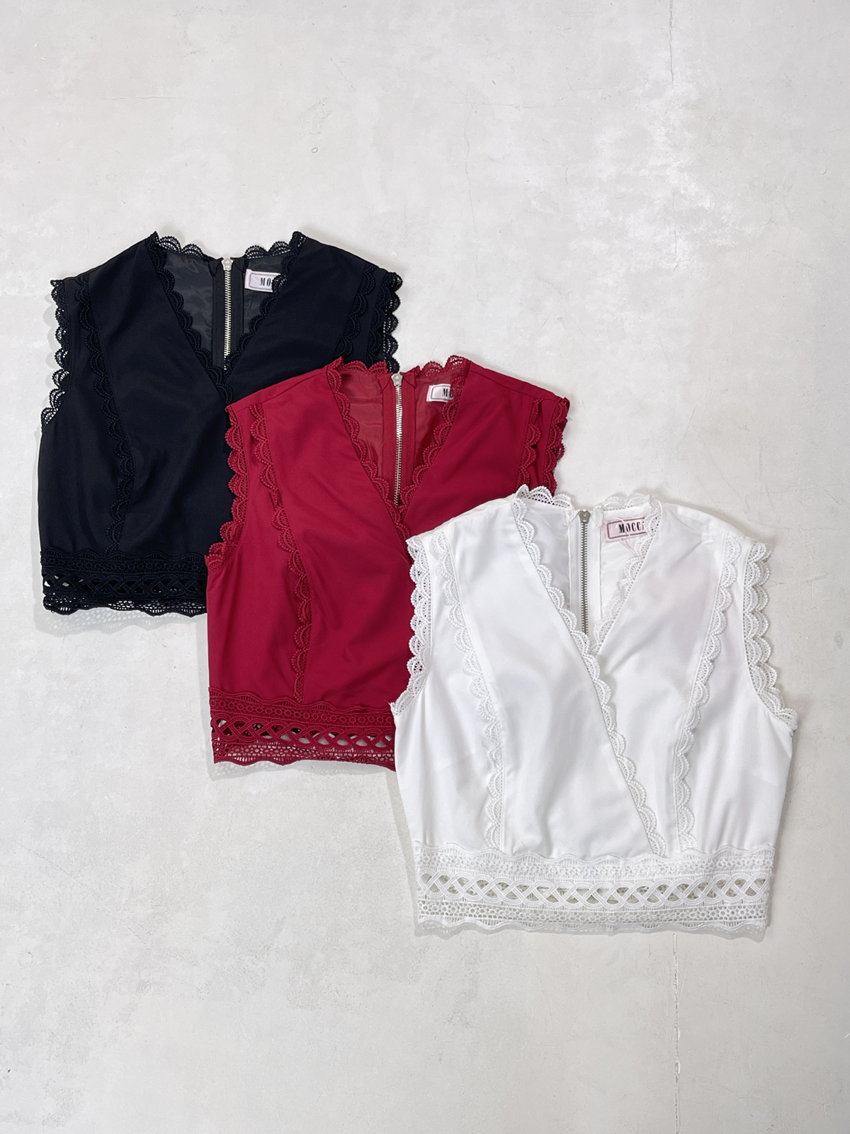 Lace Authority V Layer Top M95