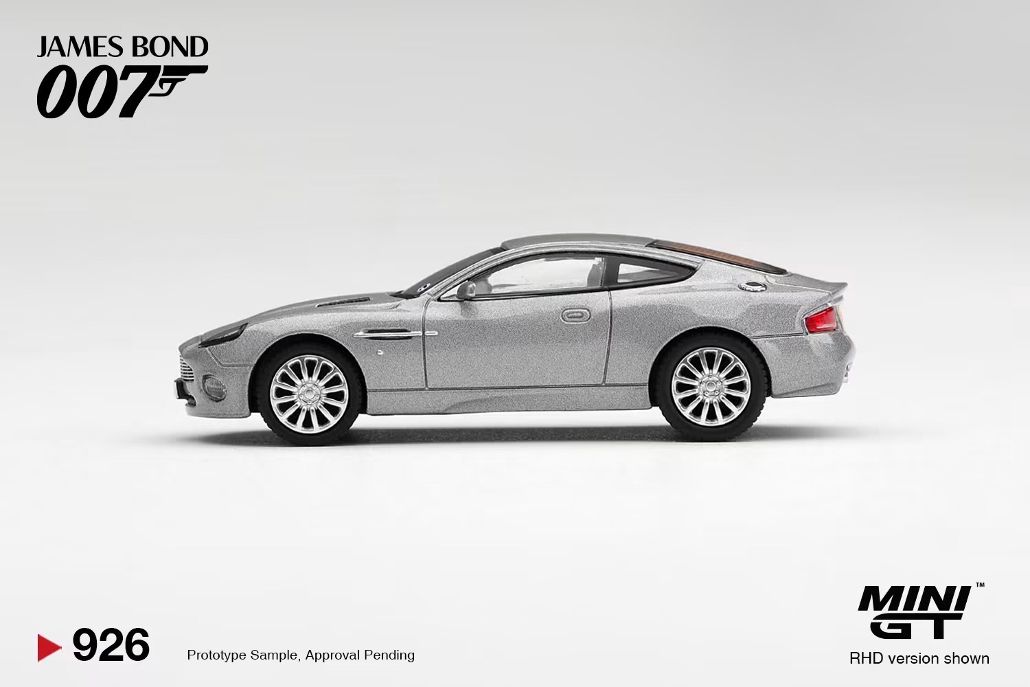 (預訂 Pre Order) MINI GT  ( MGT00926-007E ) Aston Martin V12 Vanquish "Die Another Day" / English Blister Packaging