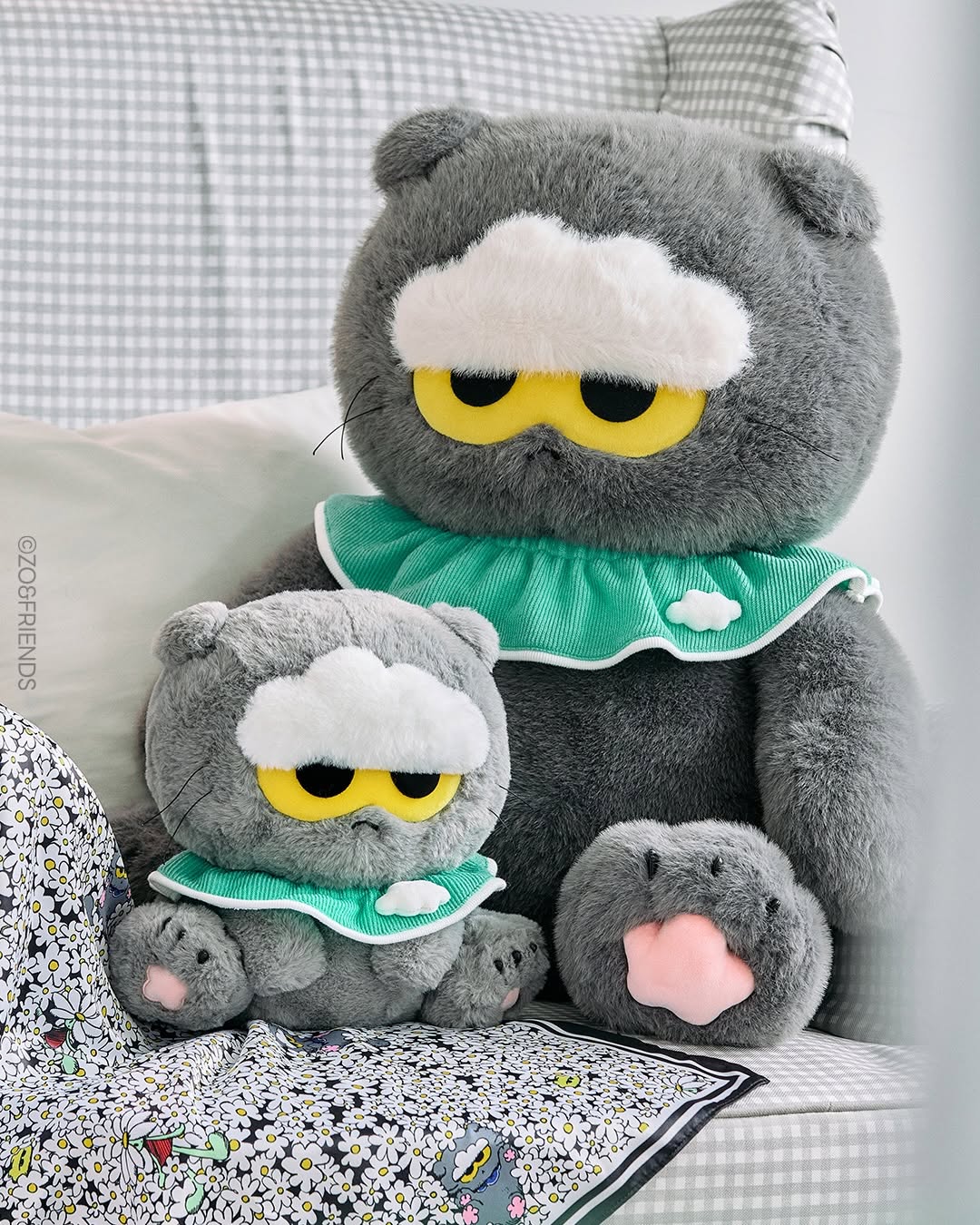 G-DRAGON - ZO & Friends Zoa signature & crown limited