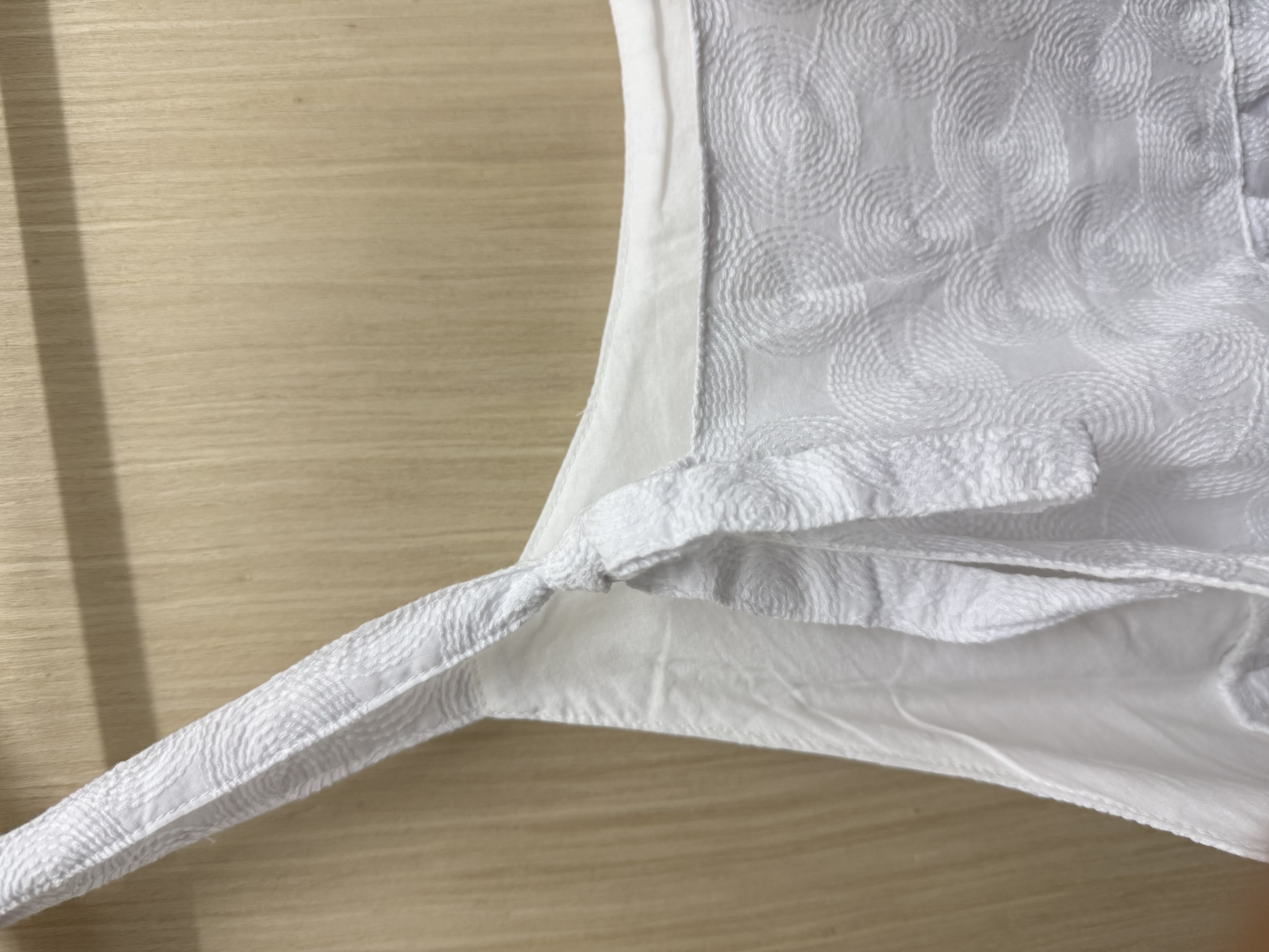 立體圈圈紋吊帶（白色）