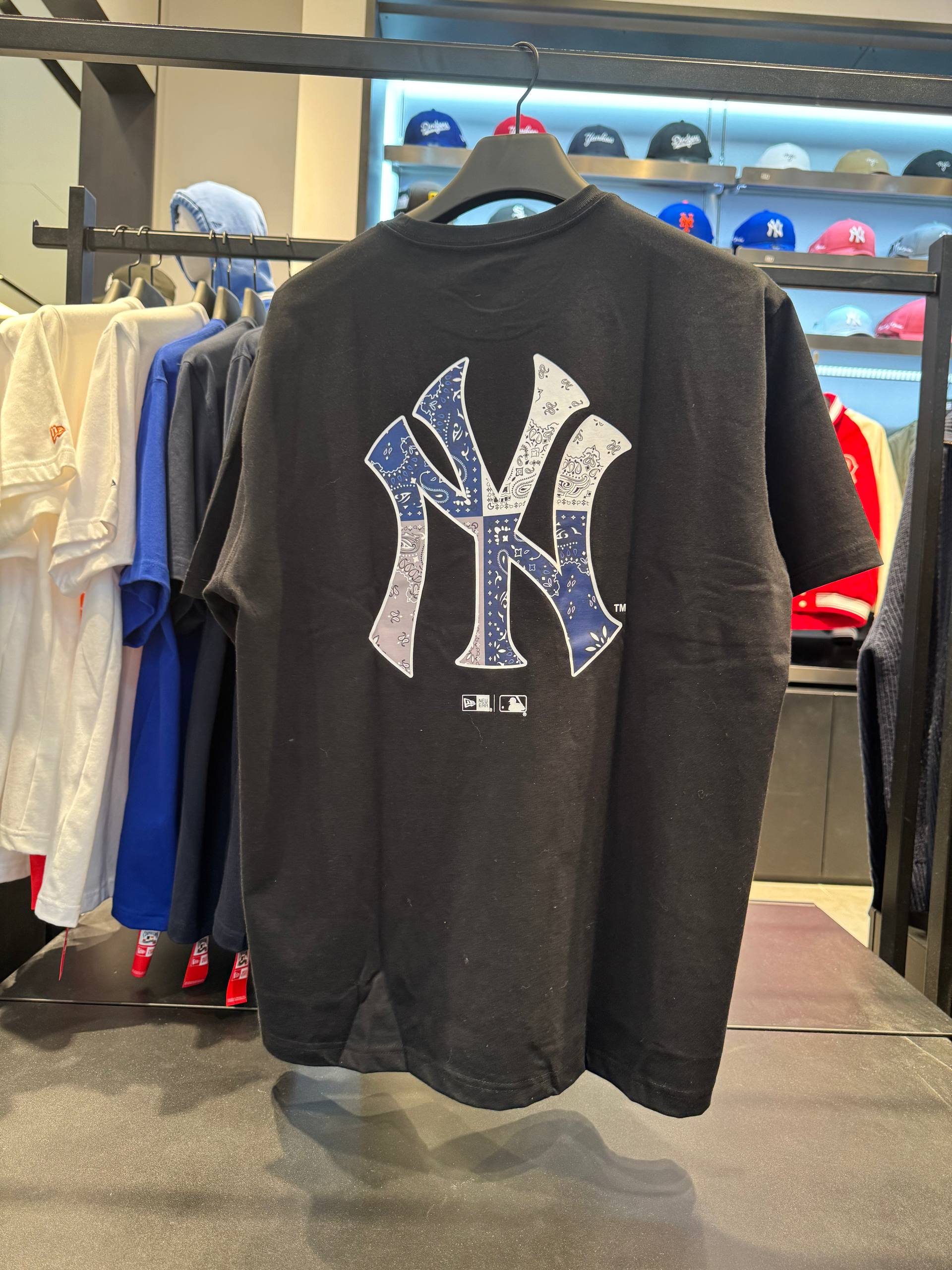 🇰🇷Newera 男女同款上衣✨