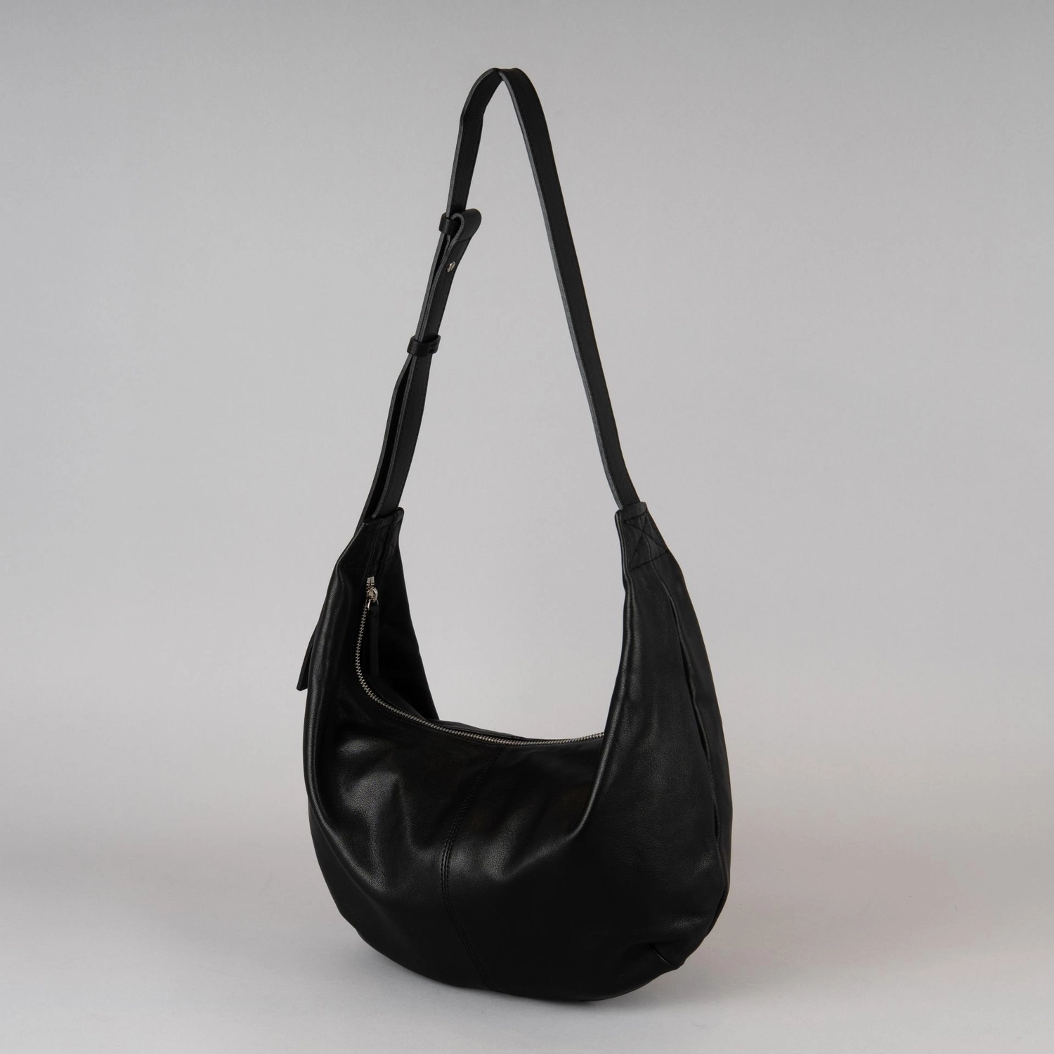 預訂_Big Curve By Bucks & leather