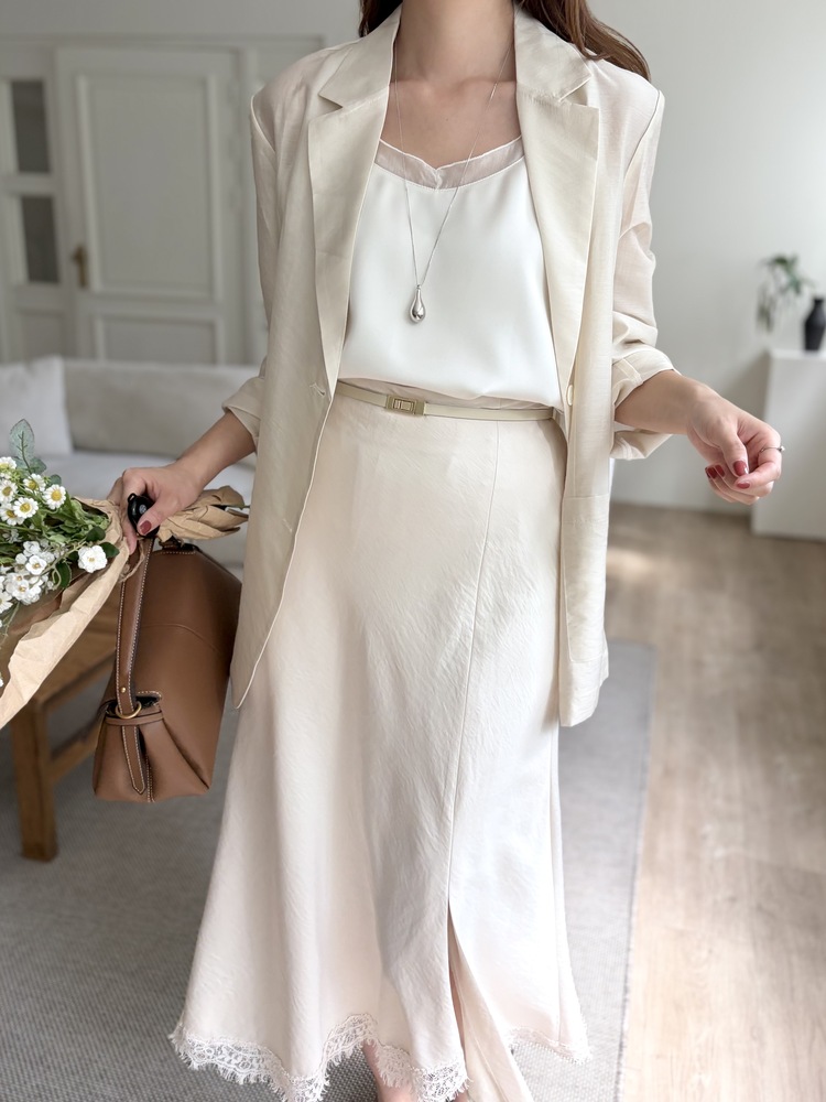 The Fine Silky Blazer (Ivory)
