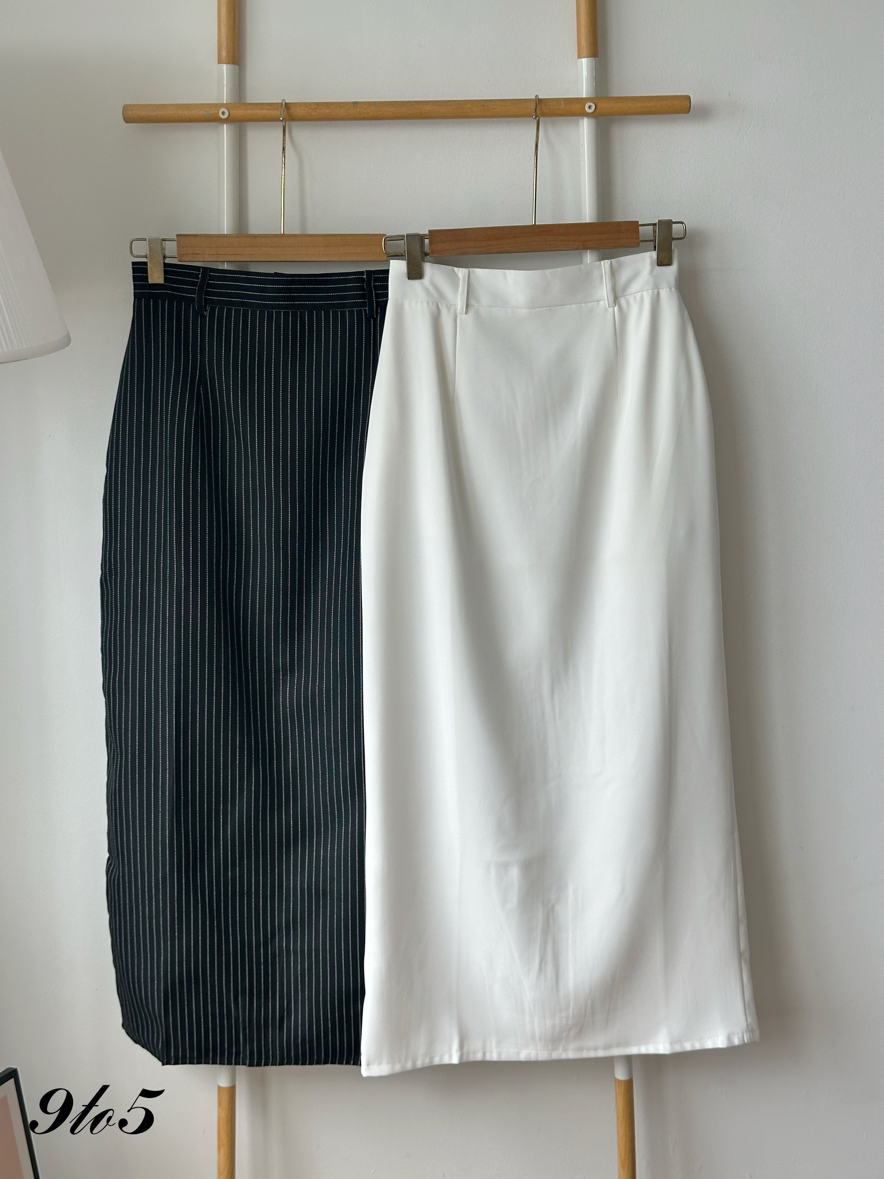 S1950 Long Slit Pencil Skirt - Black & White