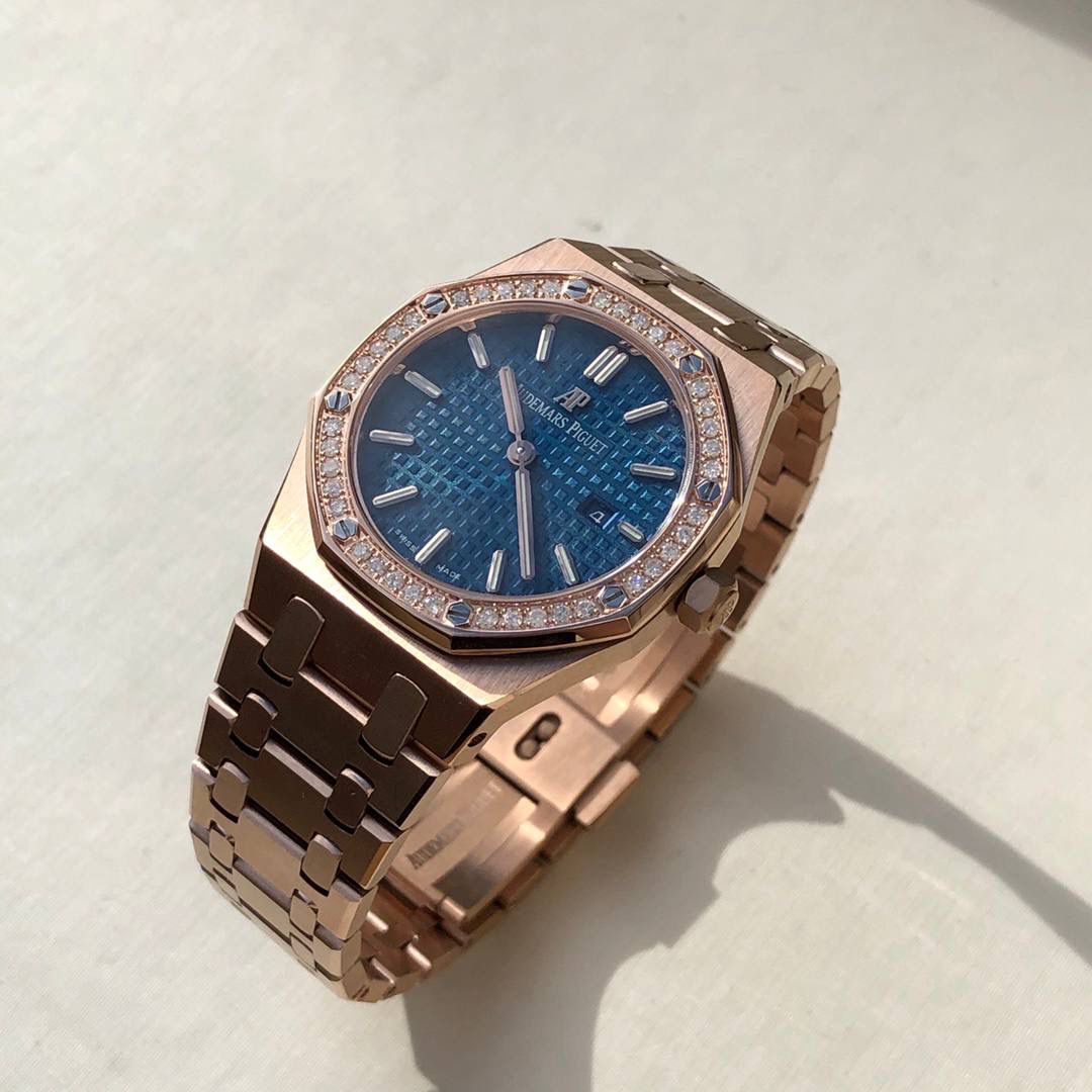 爱彼皇家橡树系列玫瑰金镶钻女士腕表