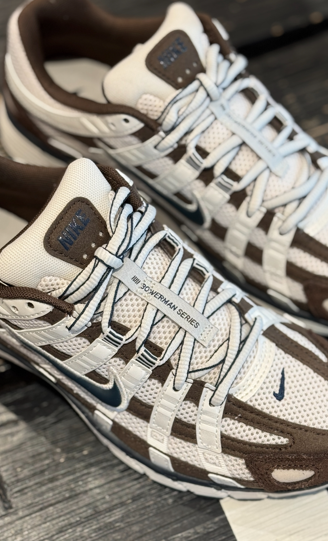 HV8972-001 Nike P-6000 Phantom Baroque Brown Metallic Summit White Armory Navy HV8972-001