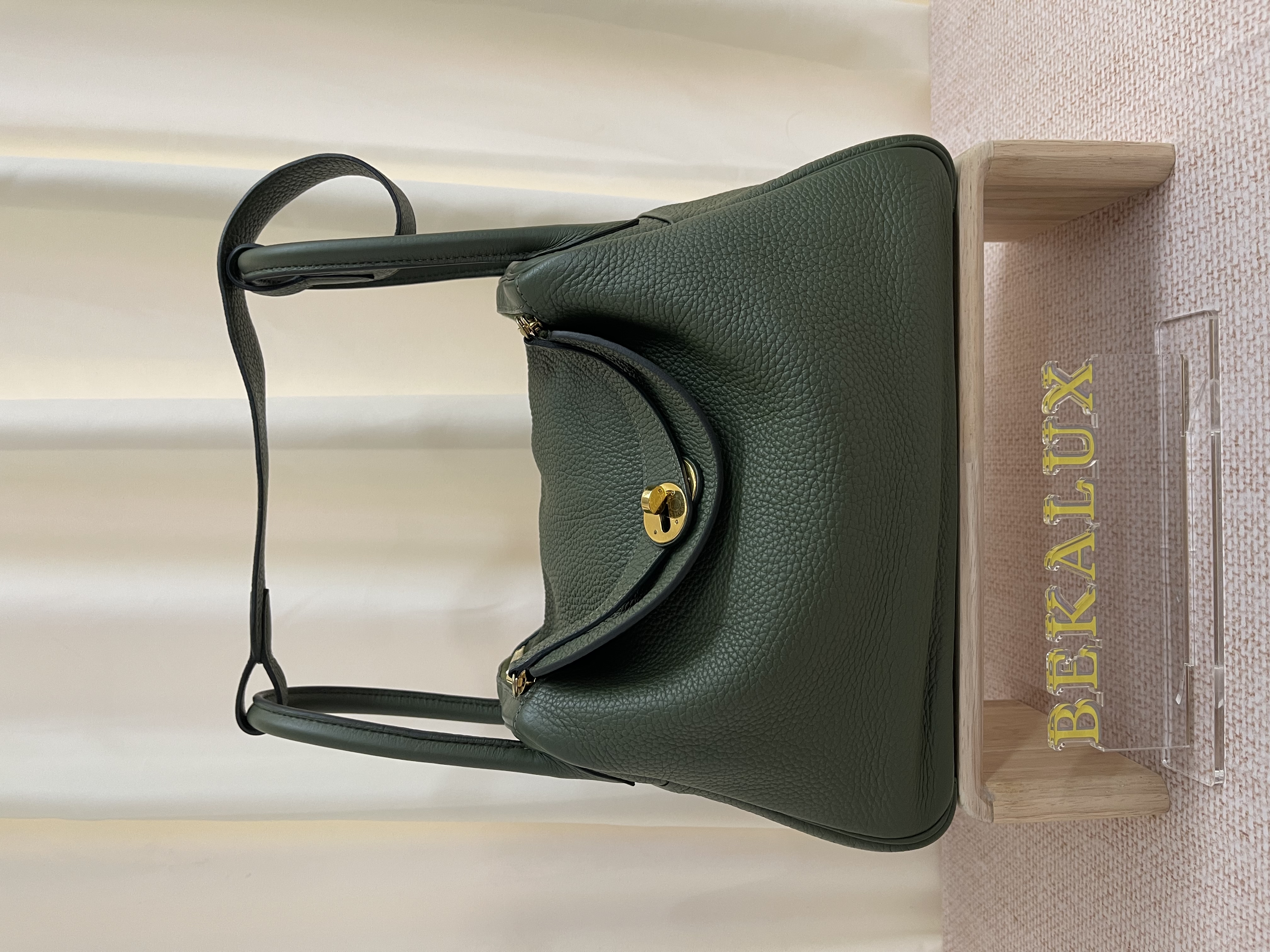 Pre-owned Hermes Lindy / Stamp square O/ Product Code: 26022405