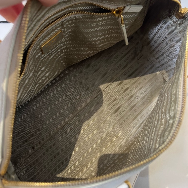 【預訂貨品】Prada 白色波士頓