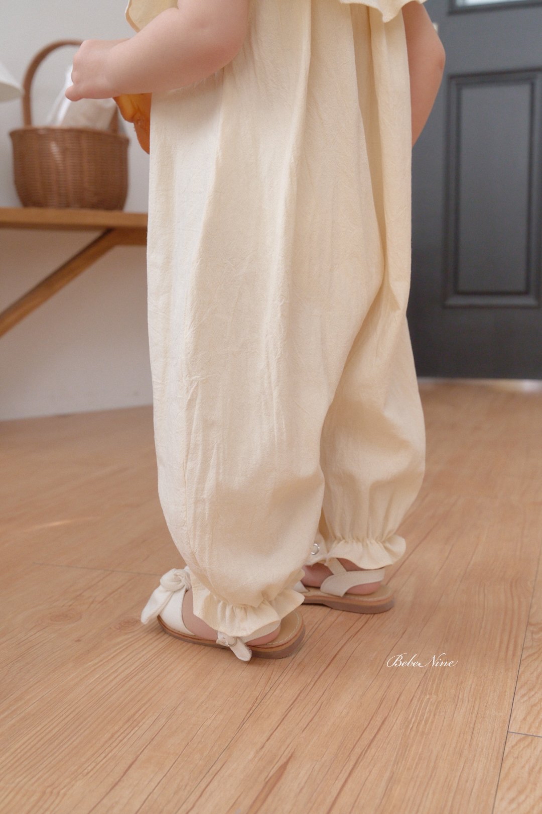 ☀️預訂 韓國直送☀️🇰🇷Bebenine兩色大荷葉領背心連身服