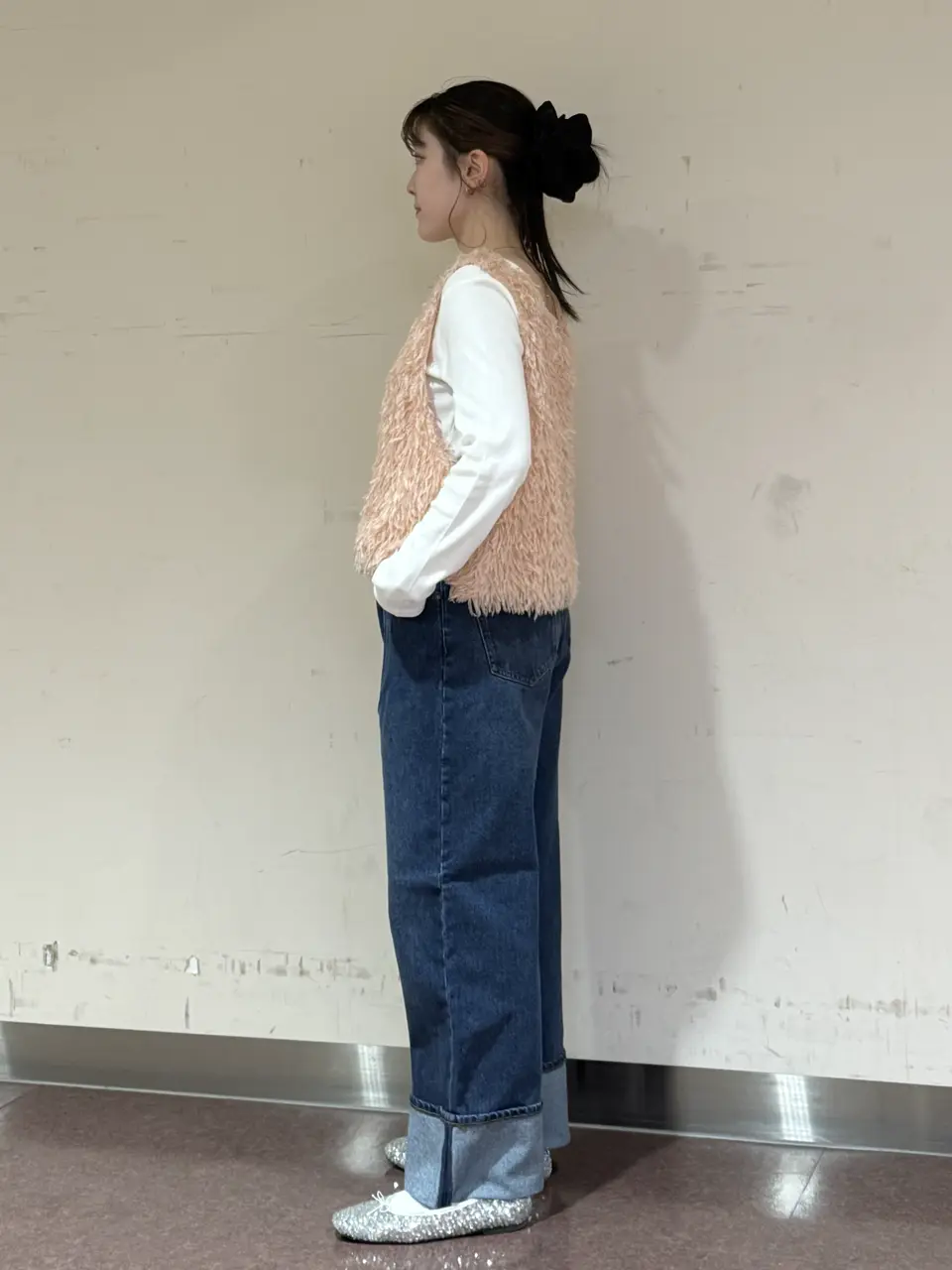 日本預購 V領羽毛背心