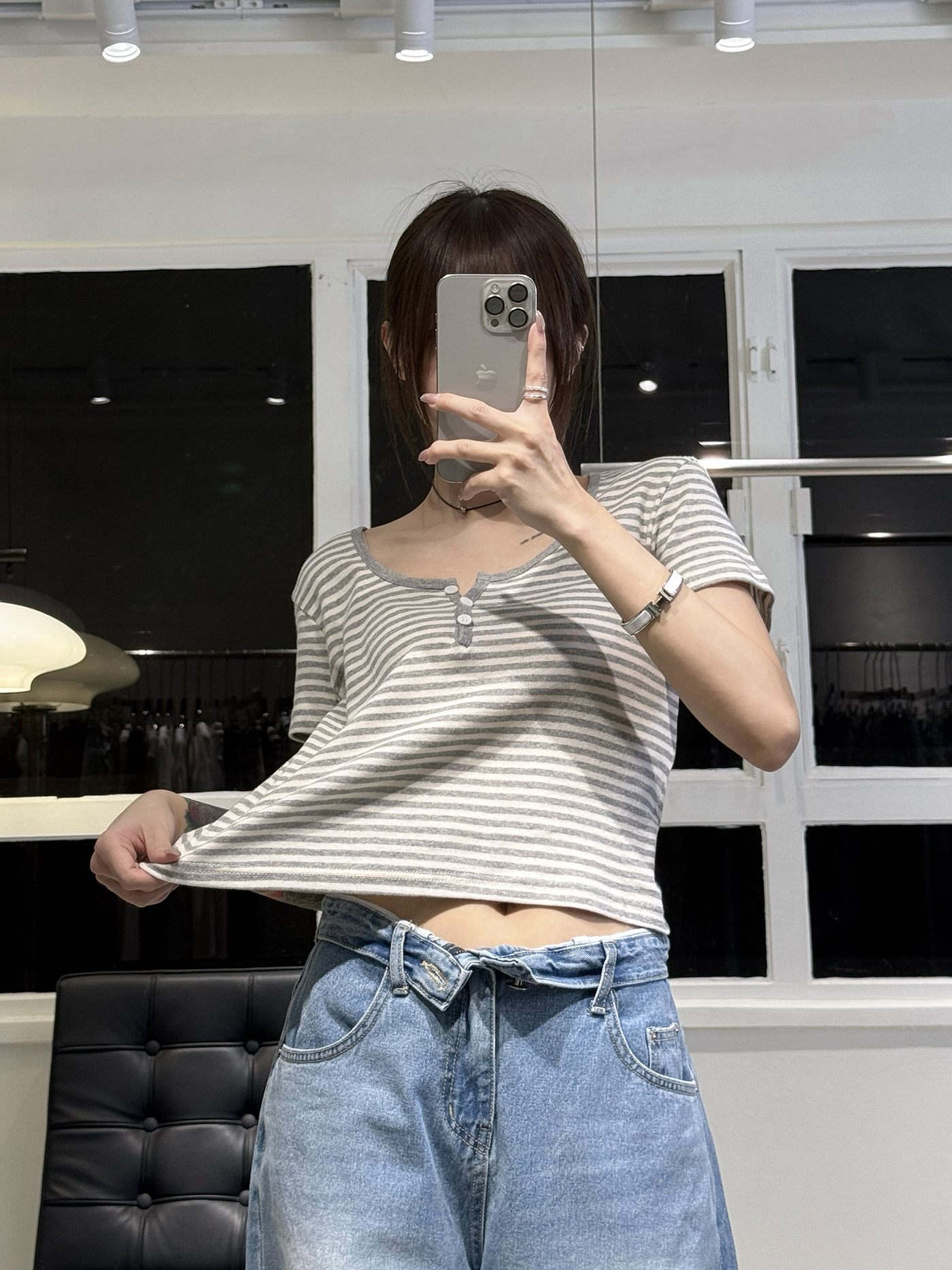 𝐒𝐨𝐟𝐭 𝐬𝐭𝐫𝐢𝐩𝐞𝐝 𝐫𝐨𝐮𝐧𝐝 𝐧𝐞𝐜𝐤 𝐭𝐨𝐩