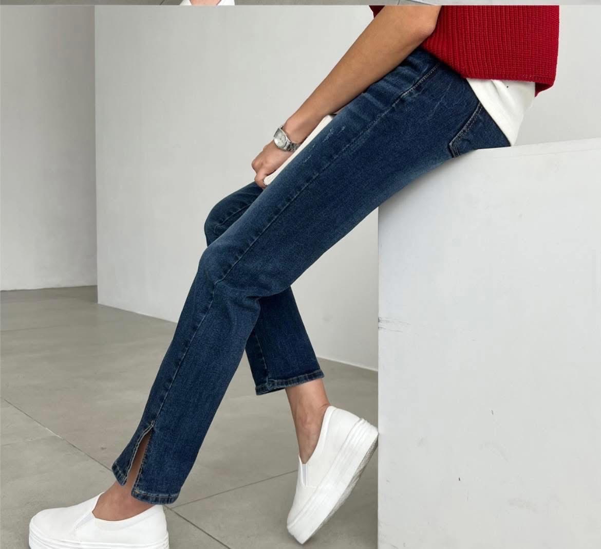 Made in Korea🇰🇷中腰直身牛仔褲