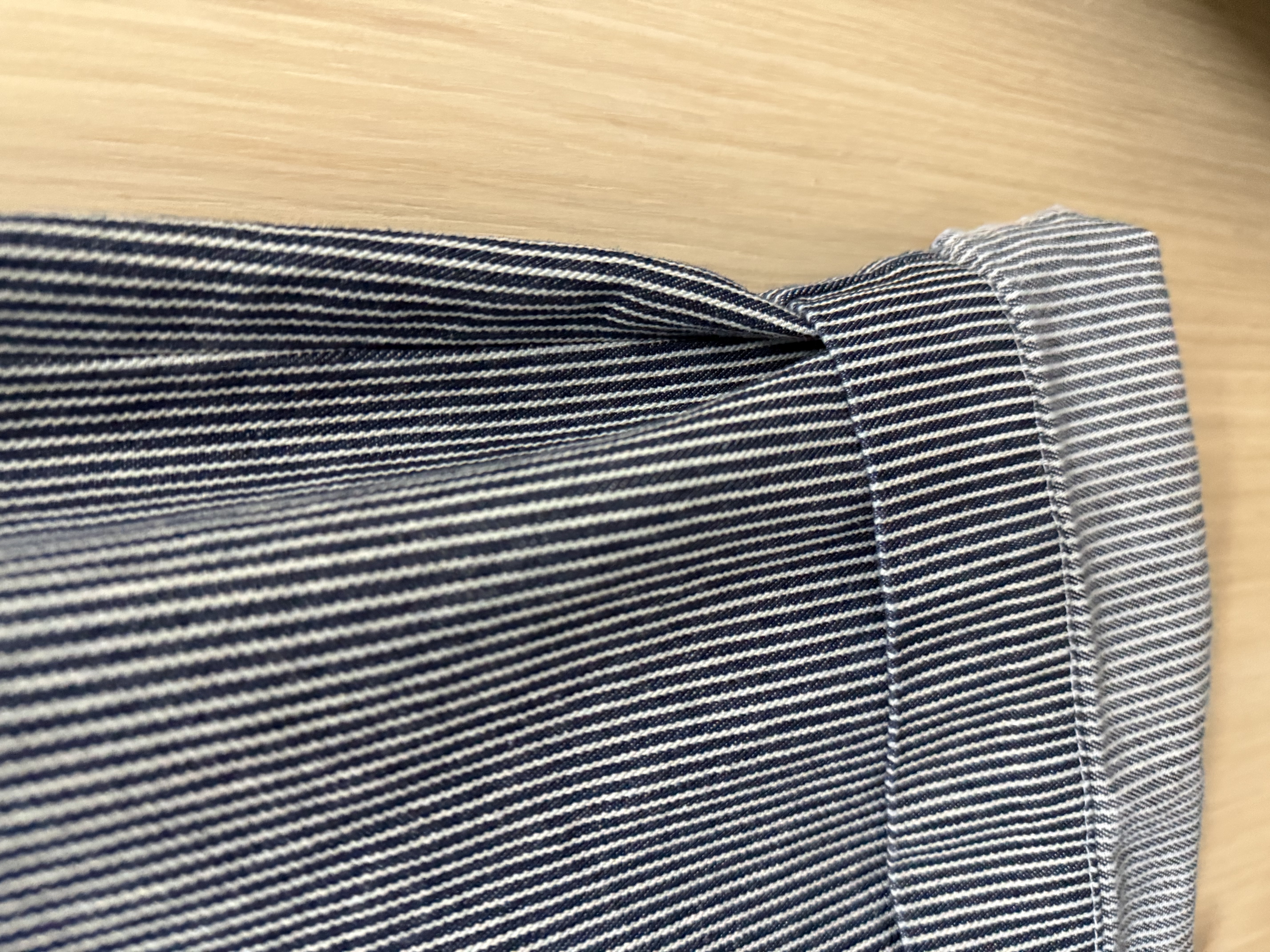 牛仔間條直腳褲