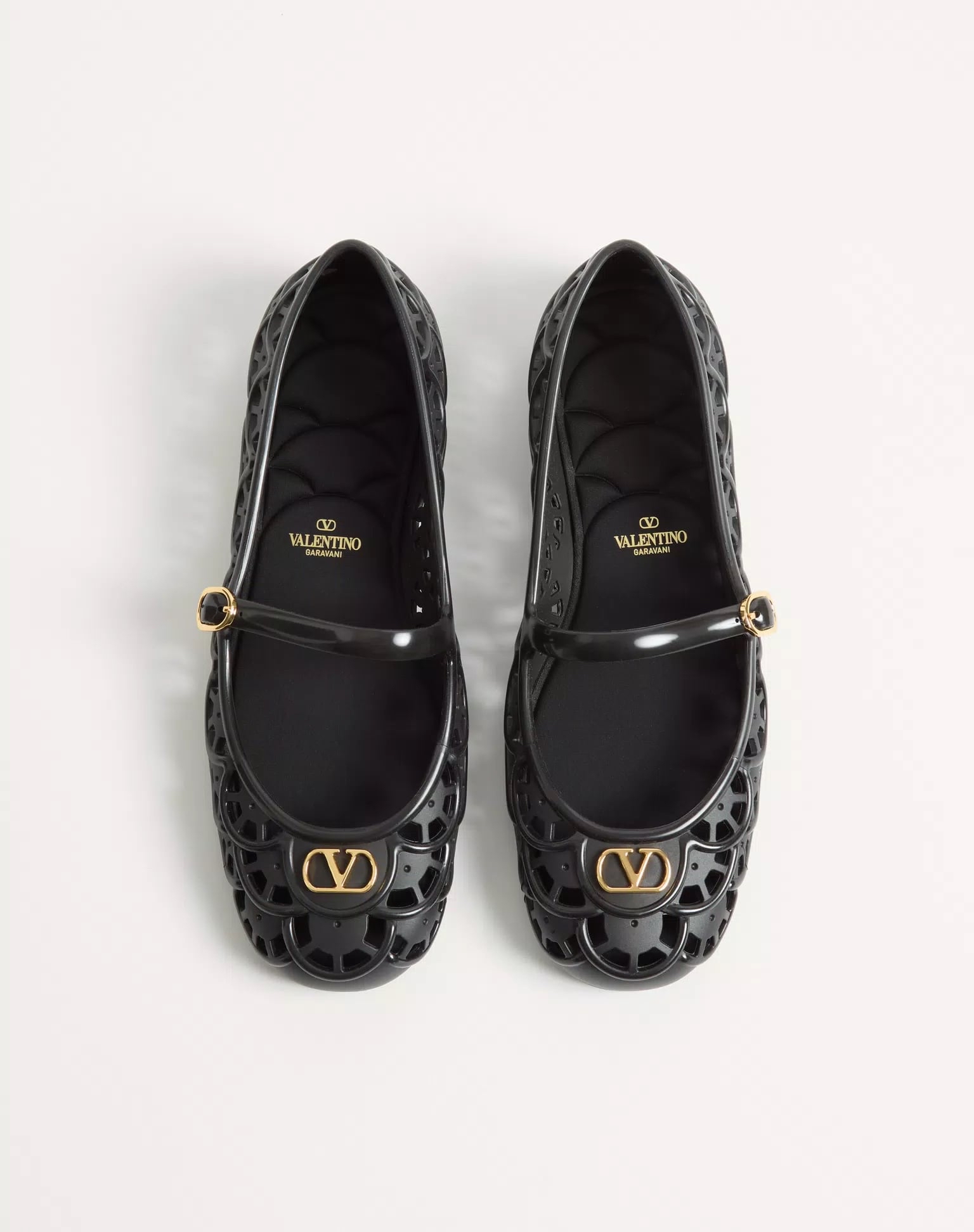 折後✨新款🆕訂貨🍒Valentino 防水jelly flat  落雨可以著！  Size 36/37/38/39/40