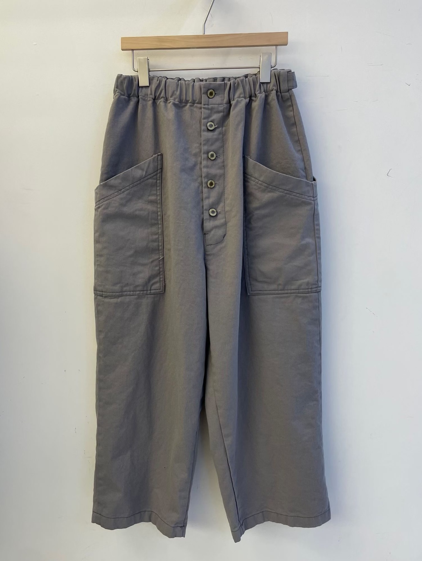 XNN OY 排鈕輕鬆褲