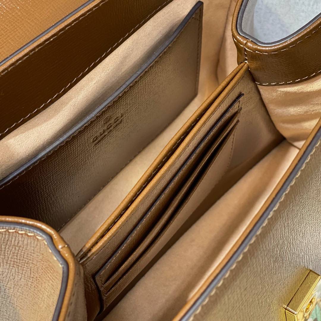 ▪大货实拍 𝗚𝘂𝗰𝗰𝗶 𝗛𝗼𝗿𝘀𝗲𝗯𝗶𝘁 𝟭𝟵𝟱𝟱新品系列 型号：703848 尺寸：22*16*10.5cm