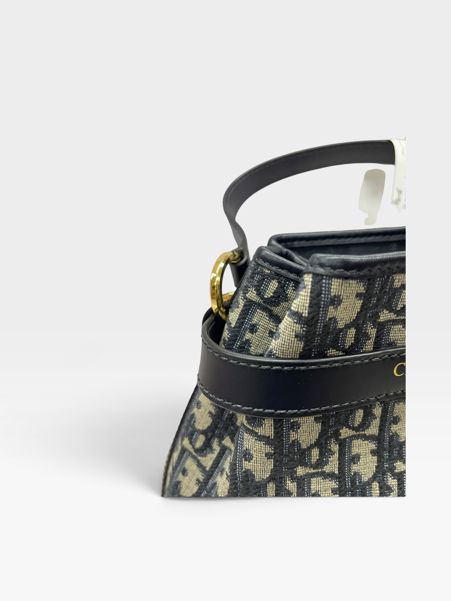 Pre-Owned DIOR Bucket Bag / Product Code: 092702