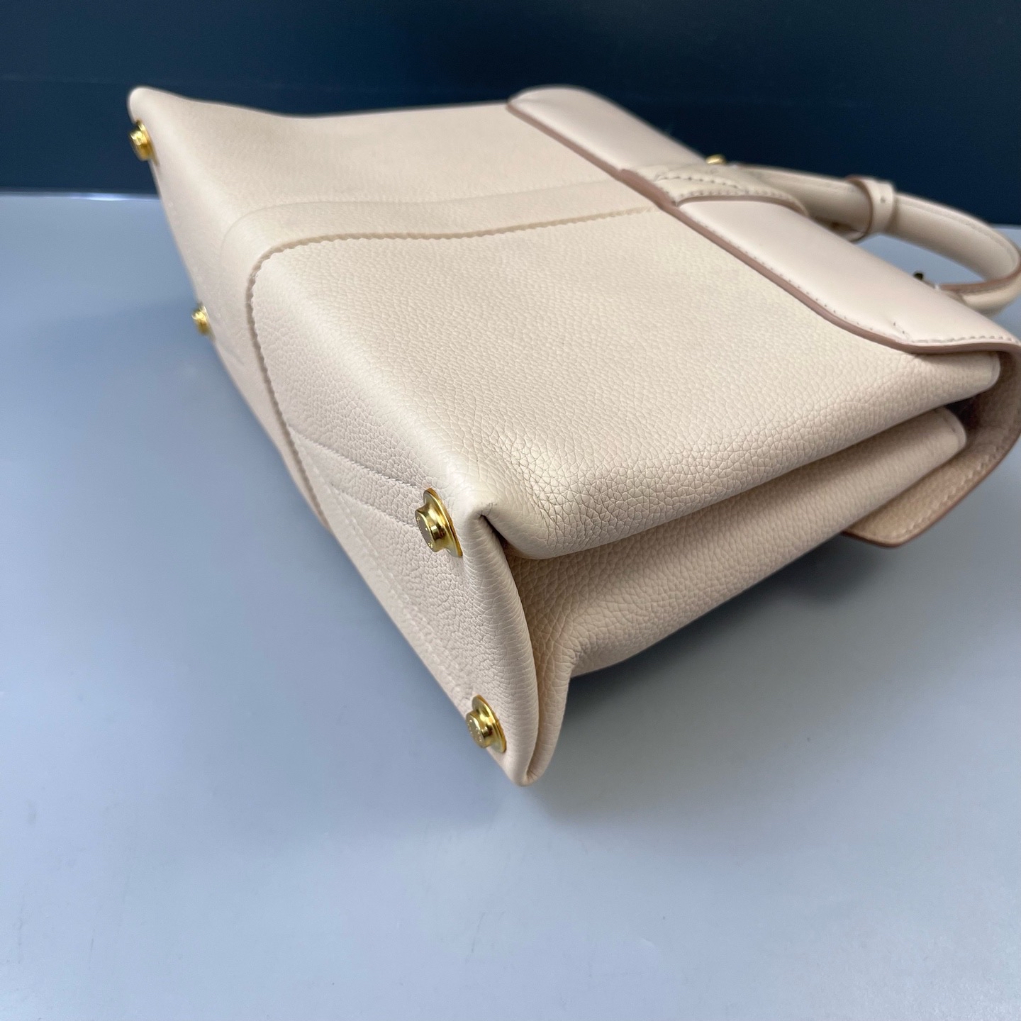 【預訂貨品】LV rose des vents奶白色斜孭袋