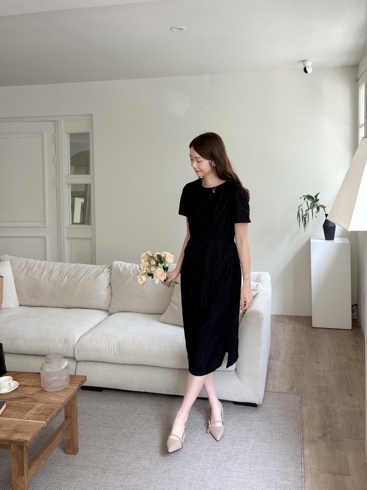 Lune Textured Dress (Black)