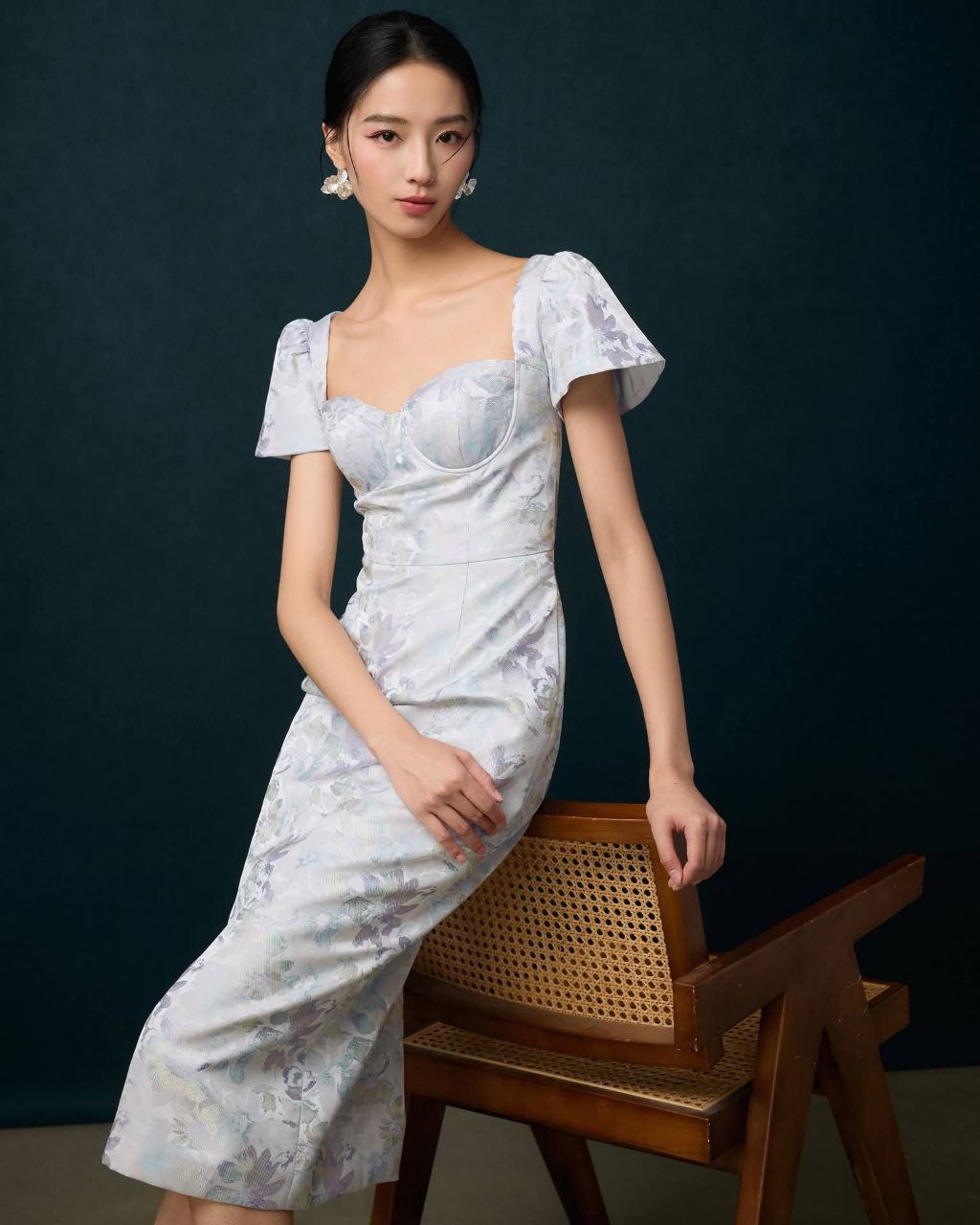 花卉方领连身裙 D0362