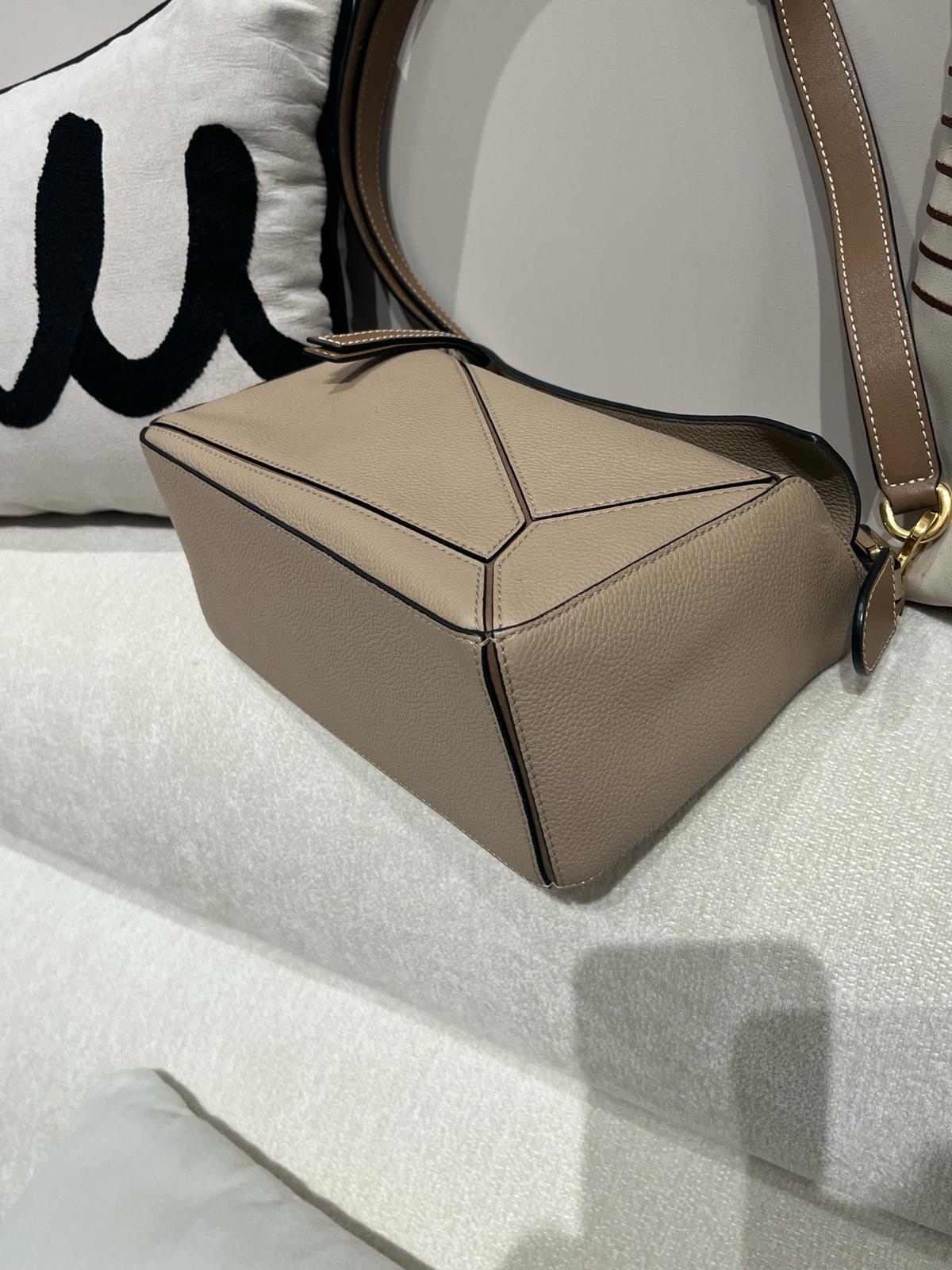 Loewe Puzzle Small Sand 100%Authentic, 98%New ✅Dust bag