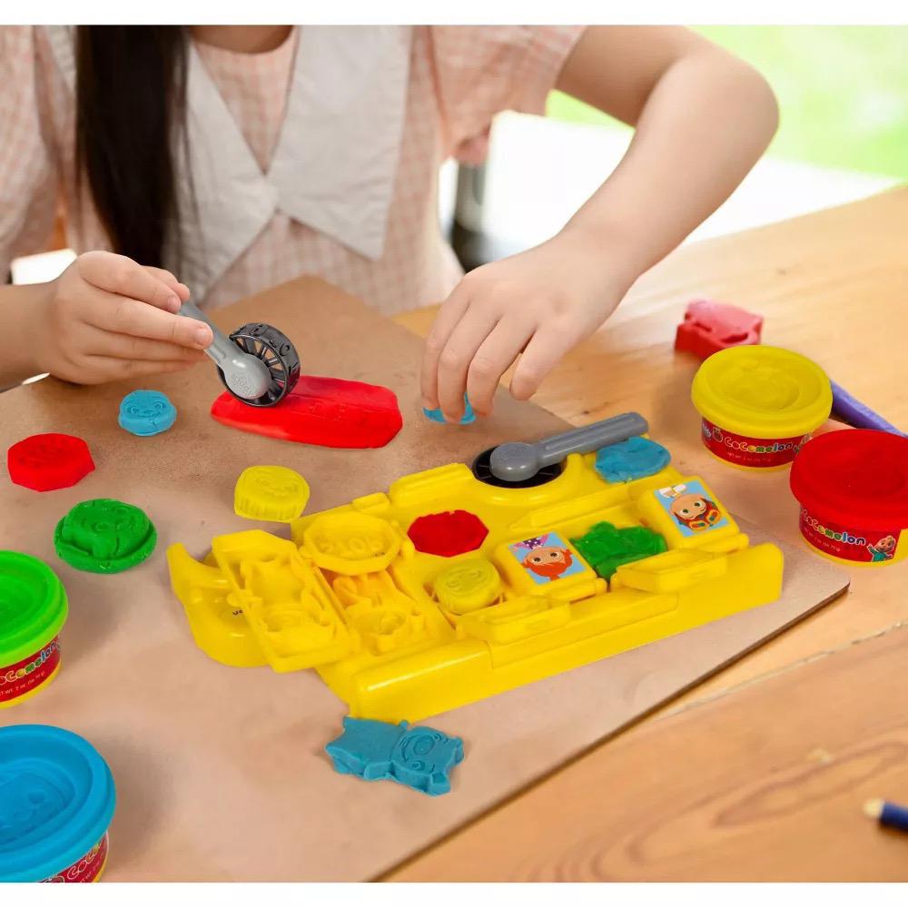 Cocomelon - Wheels on the Bus Mold Set