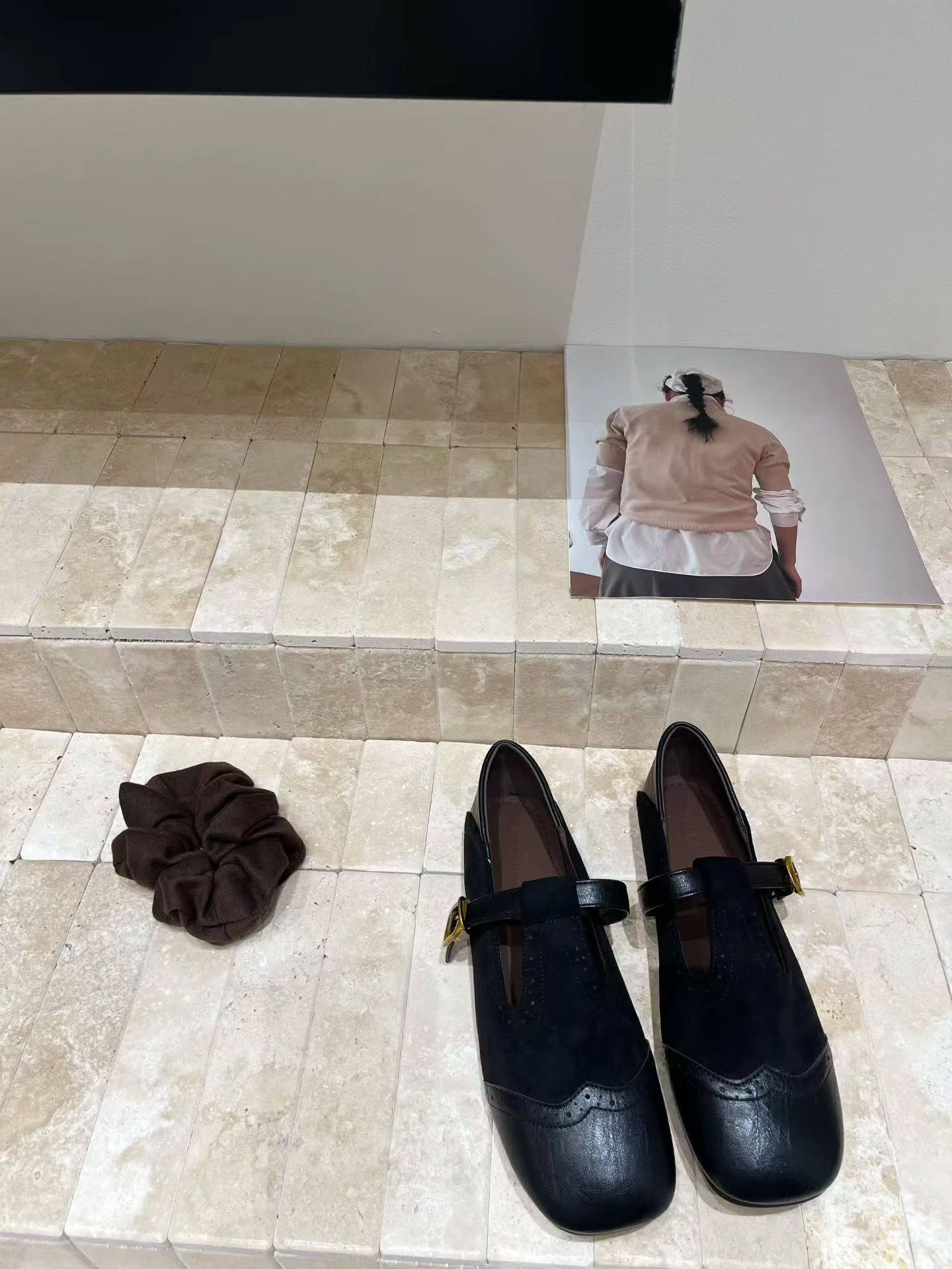 2528-29 复古钩花平底鞋 🇨🇳