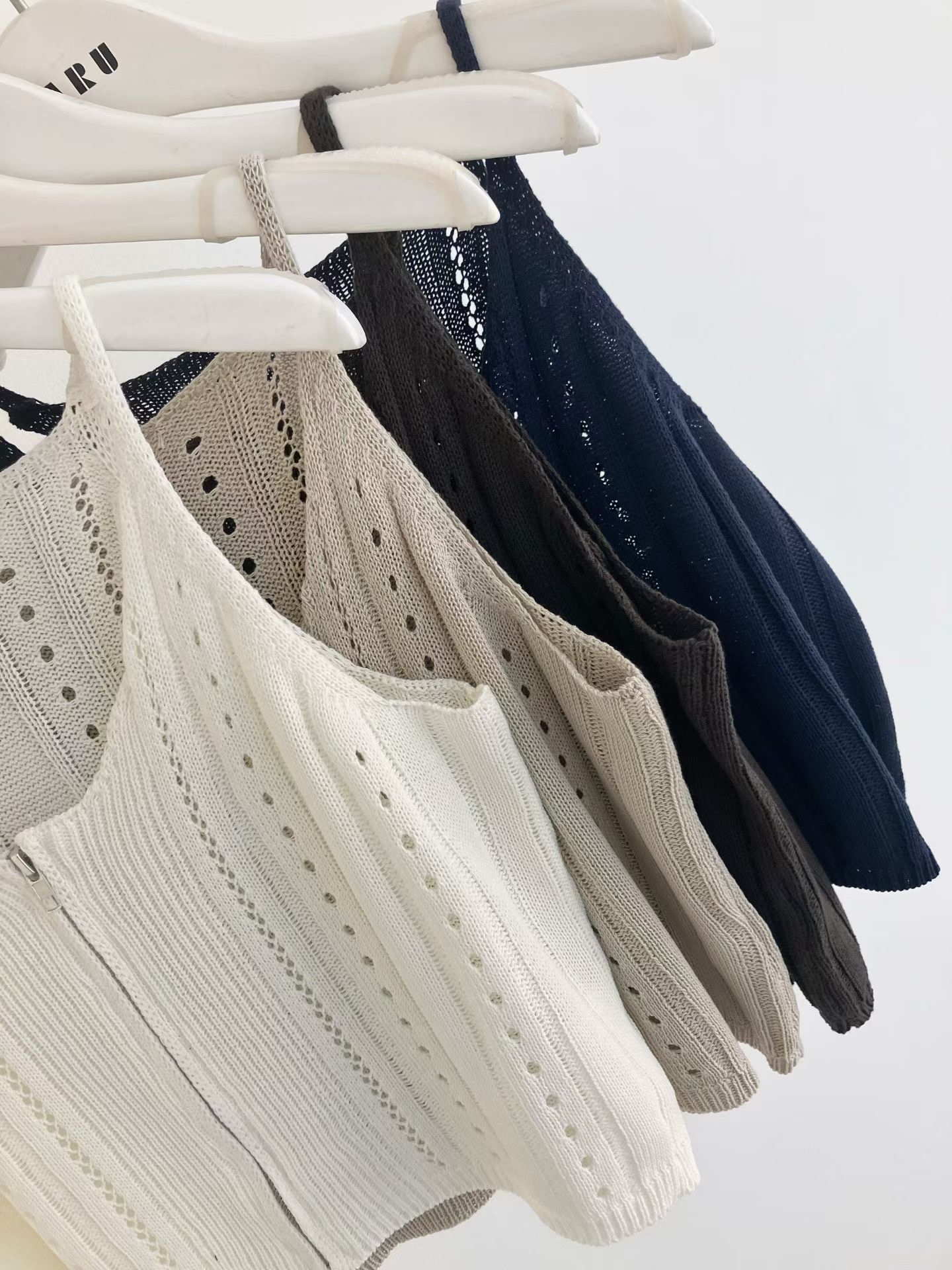 HA8 拉鍊針織洞洞吊帶